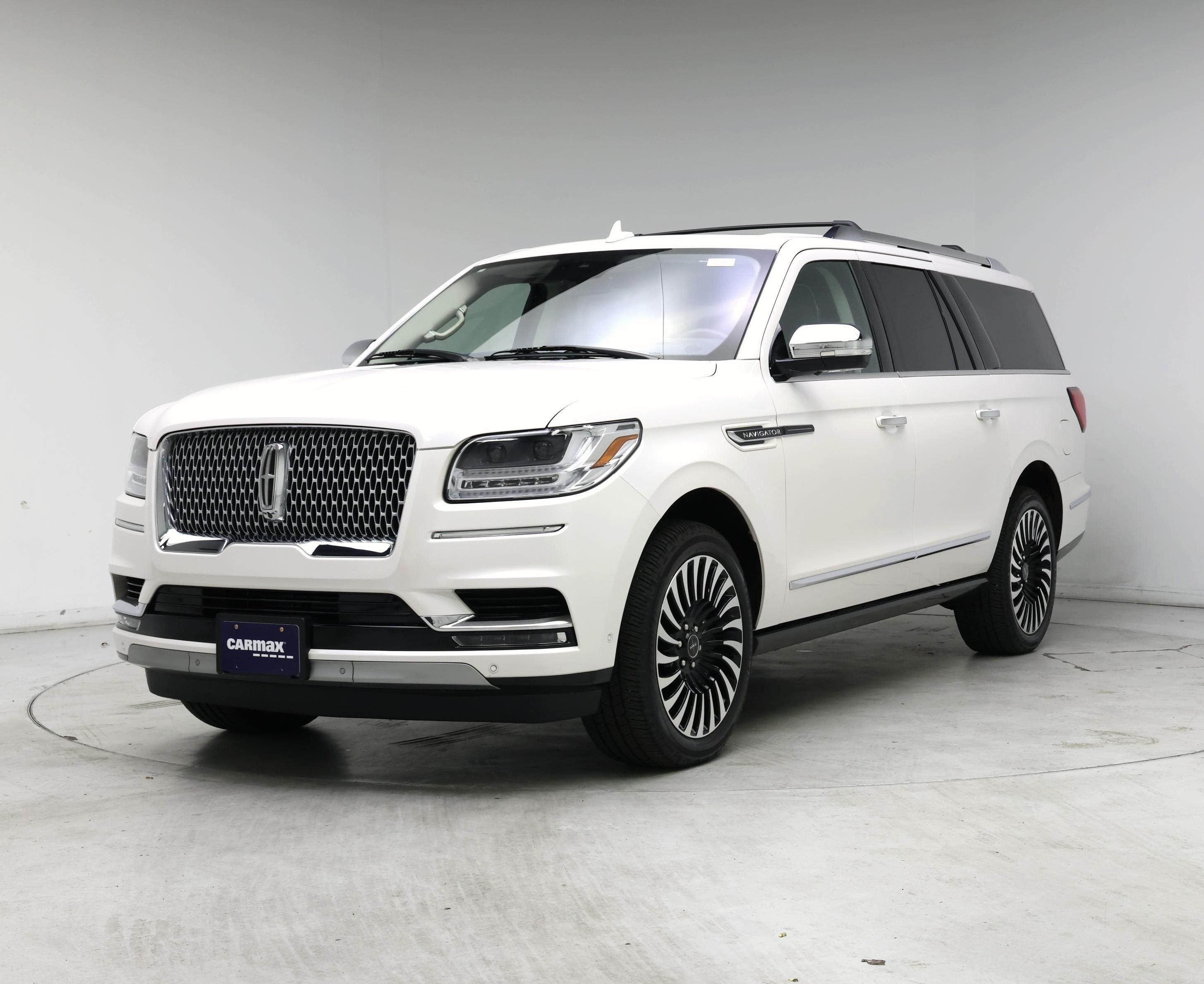 Thumbnail: 2019 Lincoln Navigator L - 4