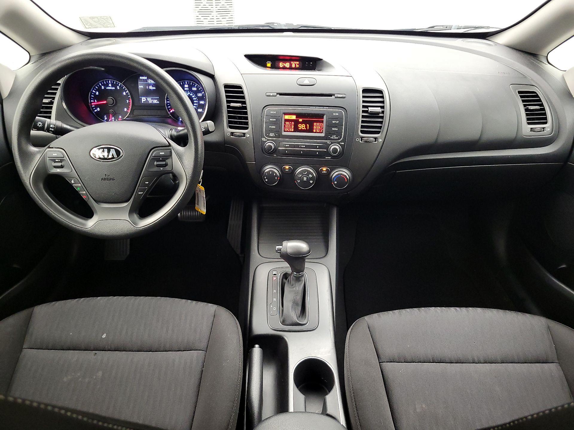 Thumbnail: 2016 Kia Forte - 9