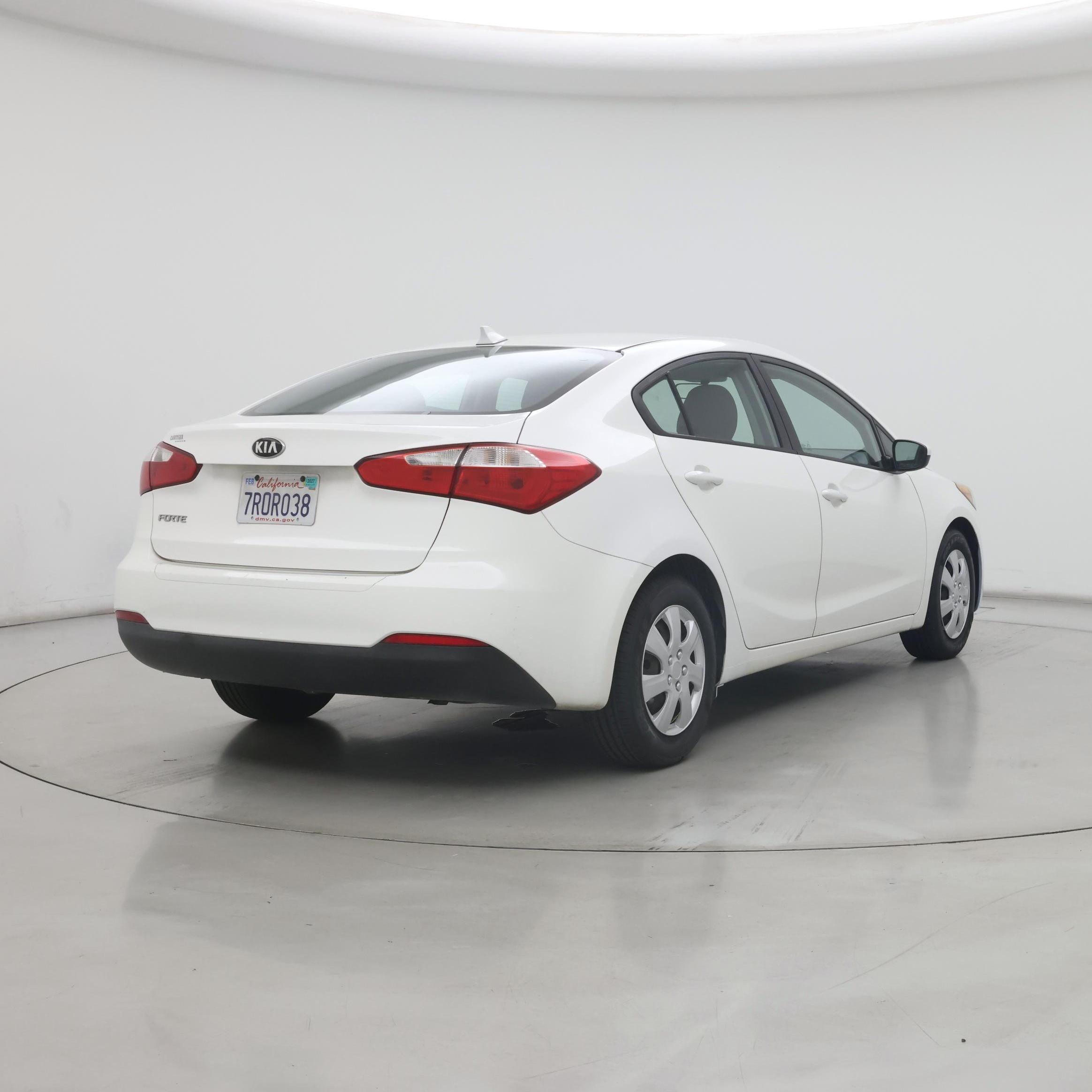 Thumbnail: 2016 Kia Forte - 8