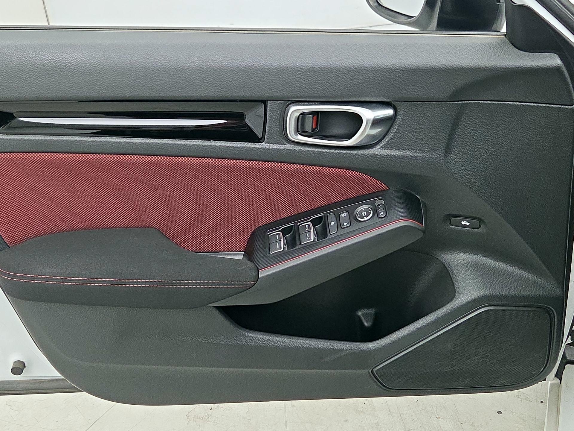 Thumbnail: 2023 Honda Civic - 12