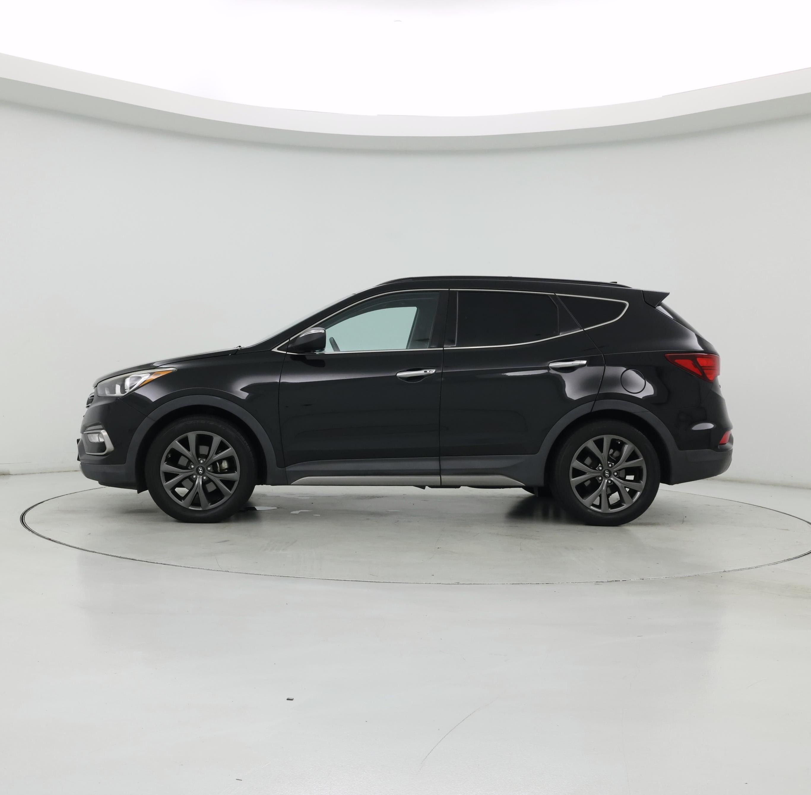 Thumbnail: 2017 Hyundai Santa Fe - 3
