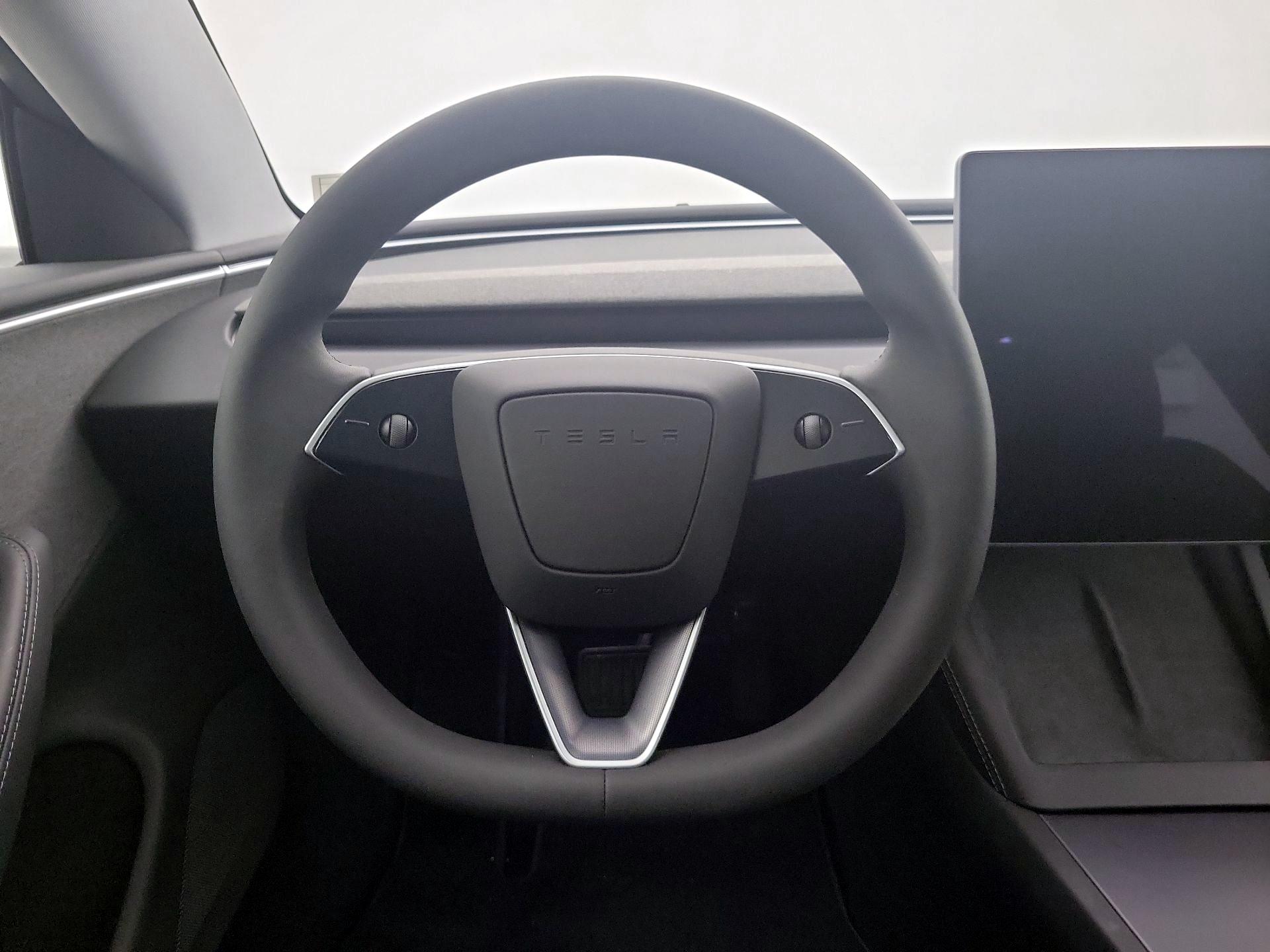 Thumbnail: 2024 Tesla Model 3 - 10
