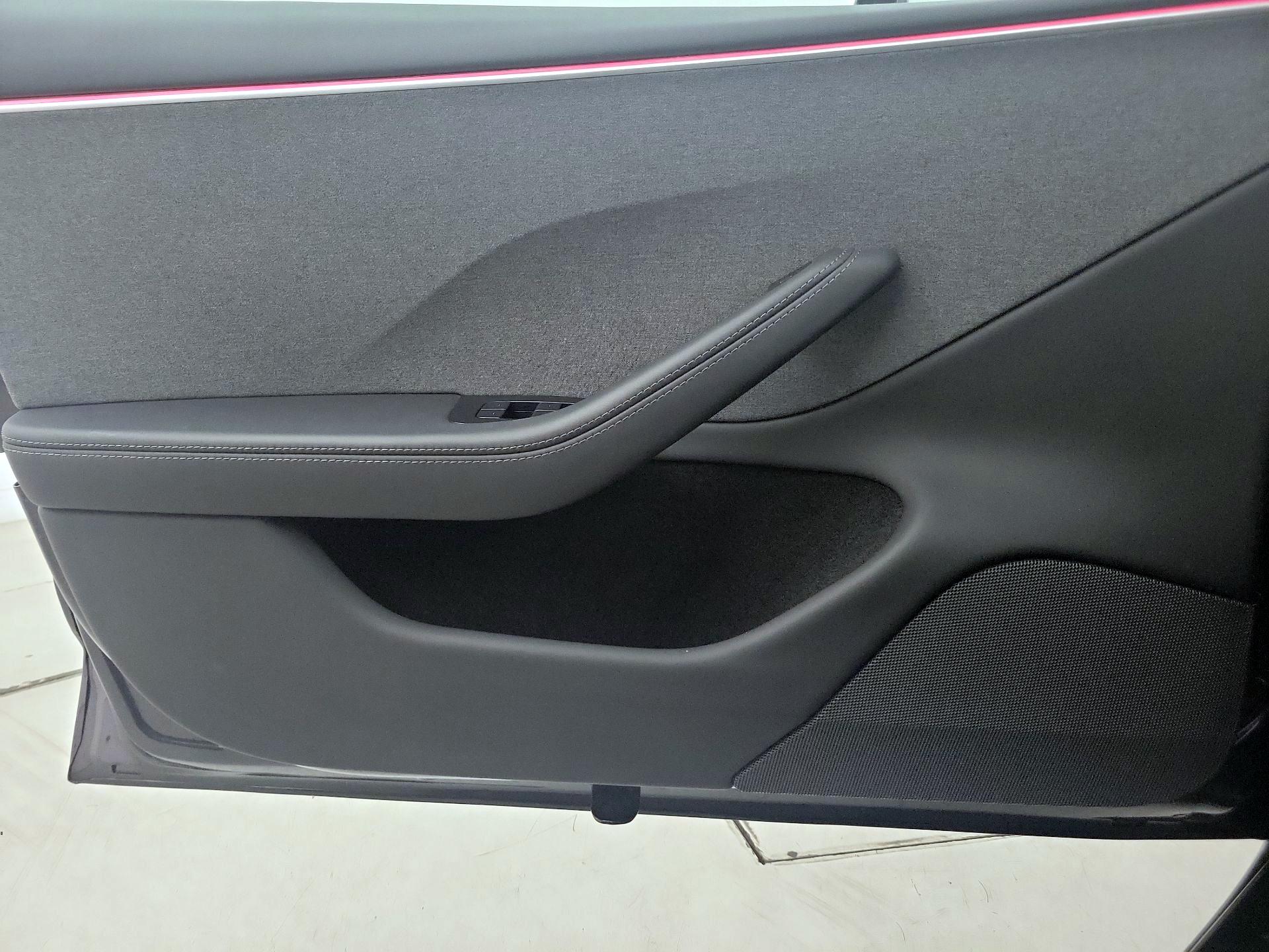 Thumbnail: 2024 Tesla Model 3 - 12