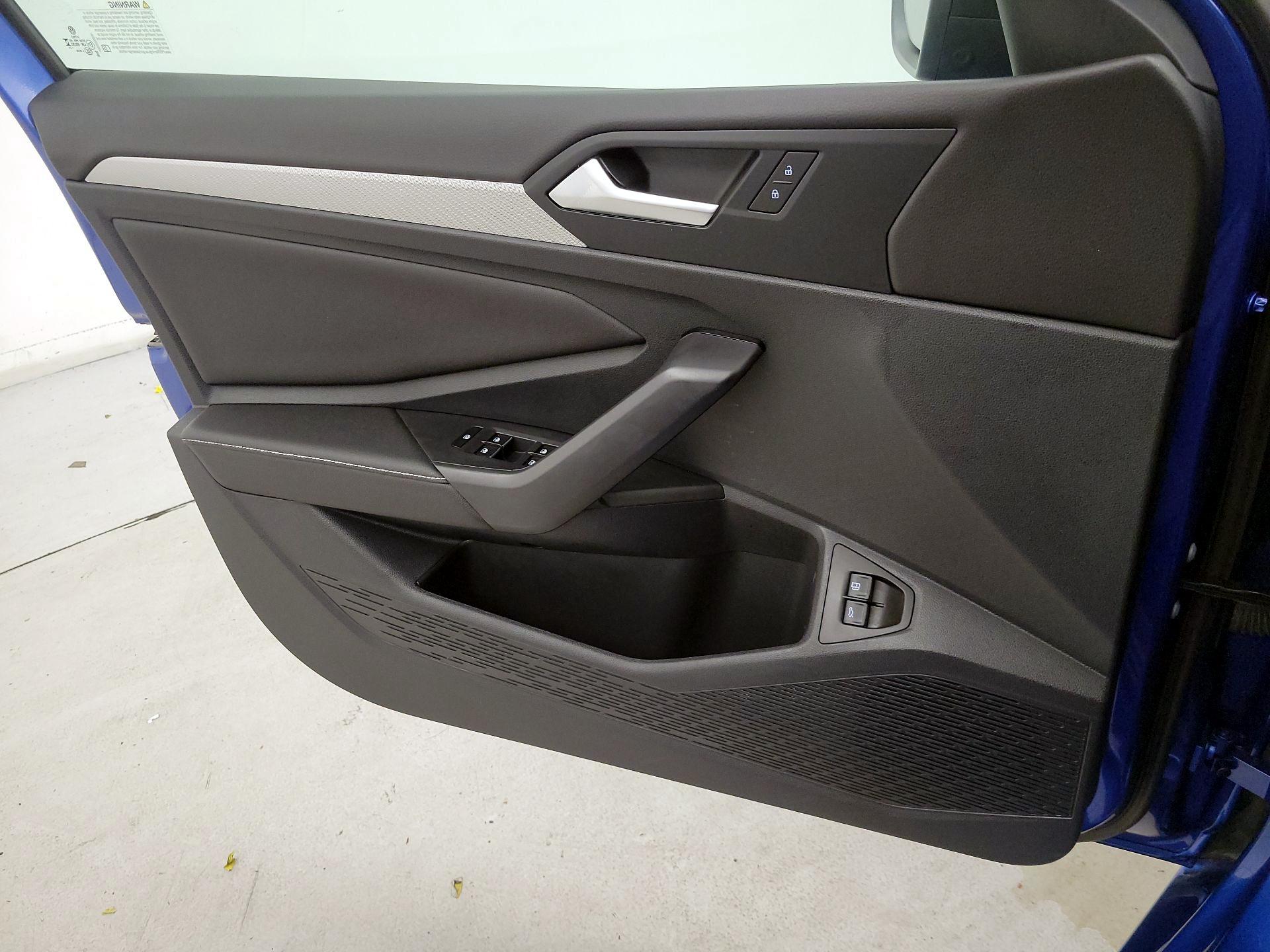 Thumbnail: 2024 Volkswagen Jetta - 12