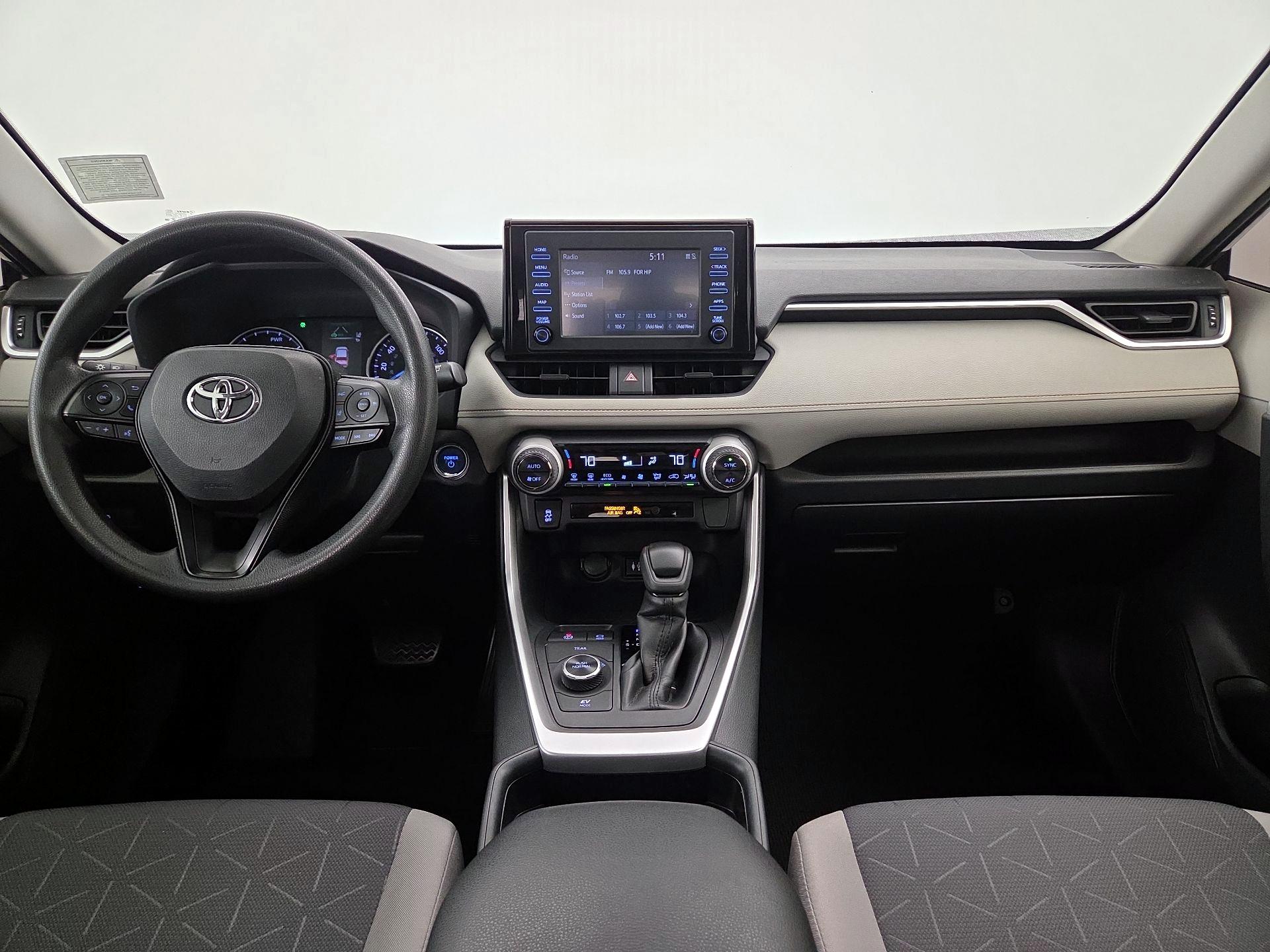 Thumbnail: 2019 Toyota RAV4 - 9