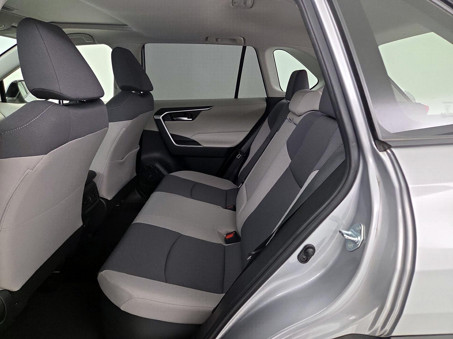 Thumbnail: 2019 Toyota RAV4 - 20