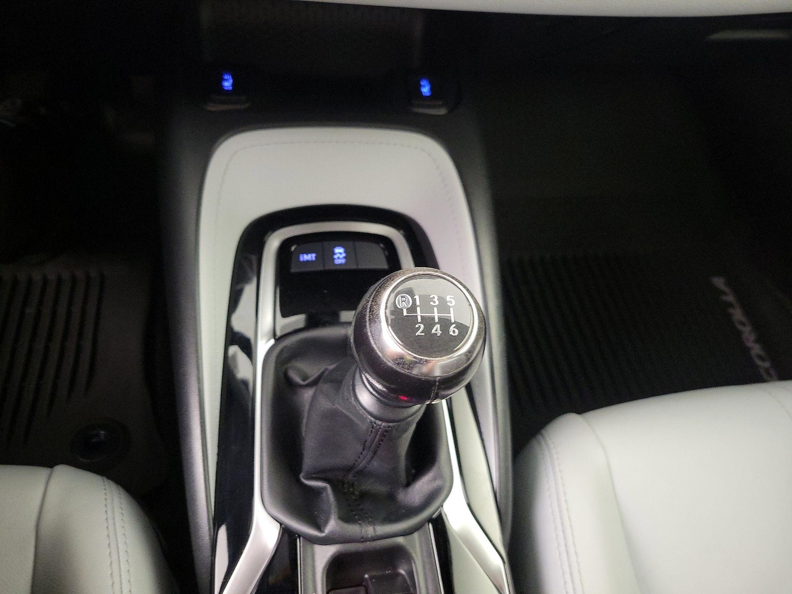 2022 Toyota Corolla Hatchback XSE - Photo 18