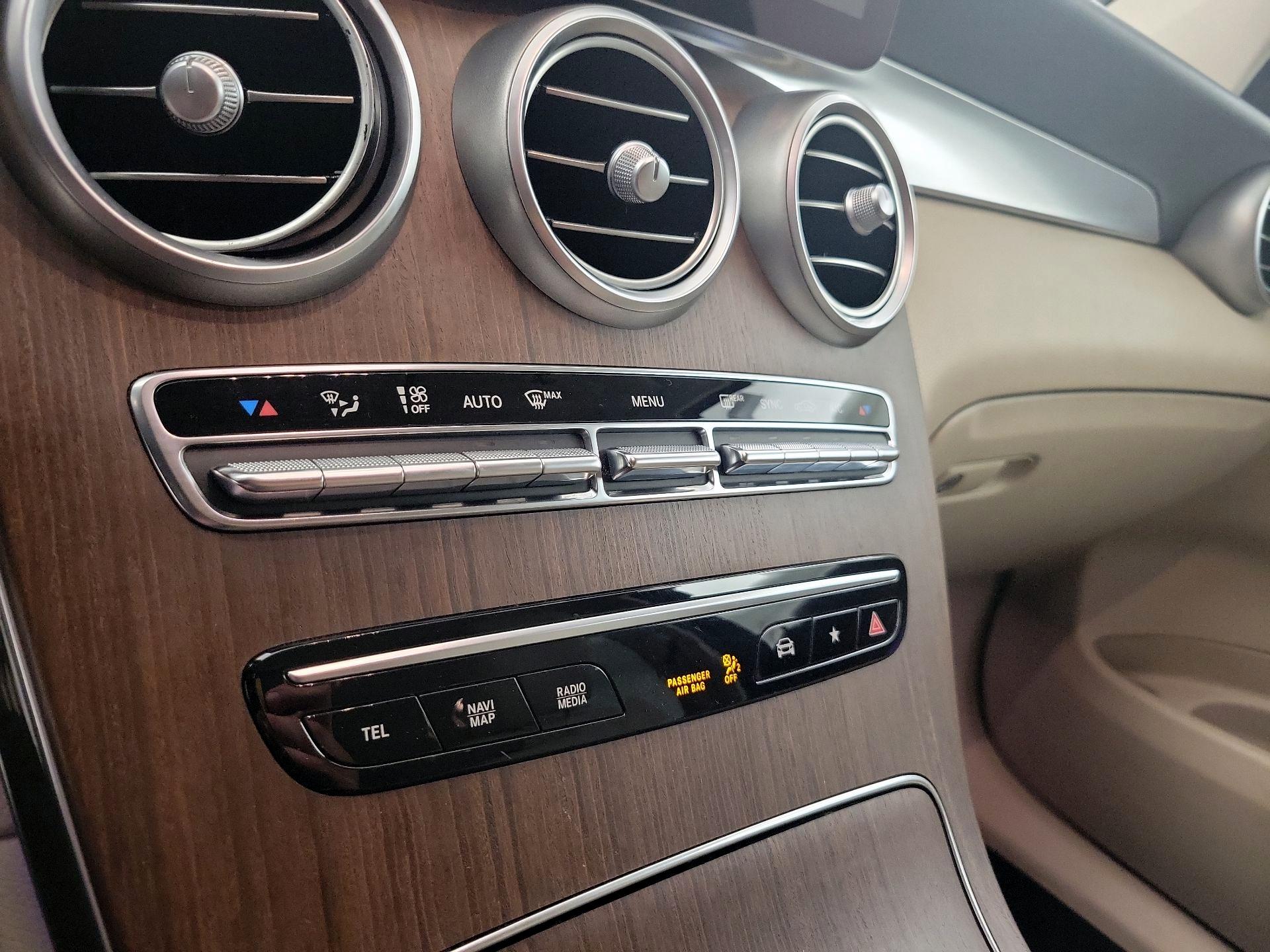 Thumbnail: 2020 Mercedes-Benz GLC - 16
