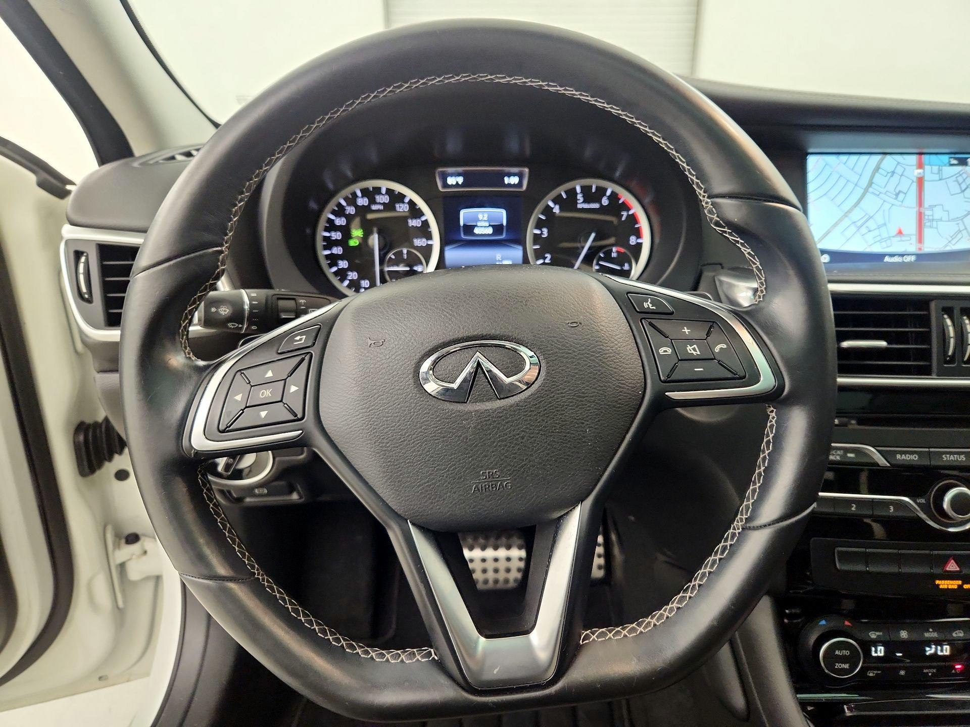 Thumbnail: 2017 INFINITI QX30 - 10