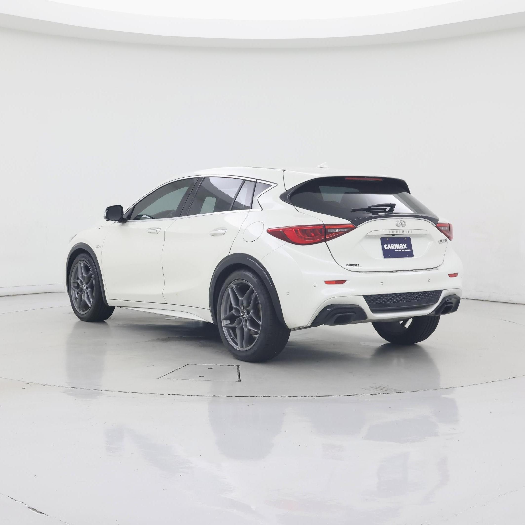 Thumbnail: 2017 INFINITI QX30 - 2