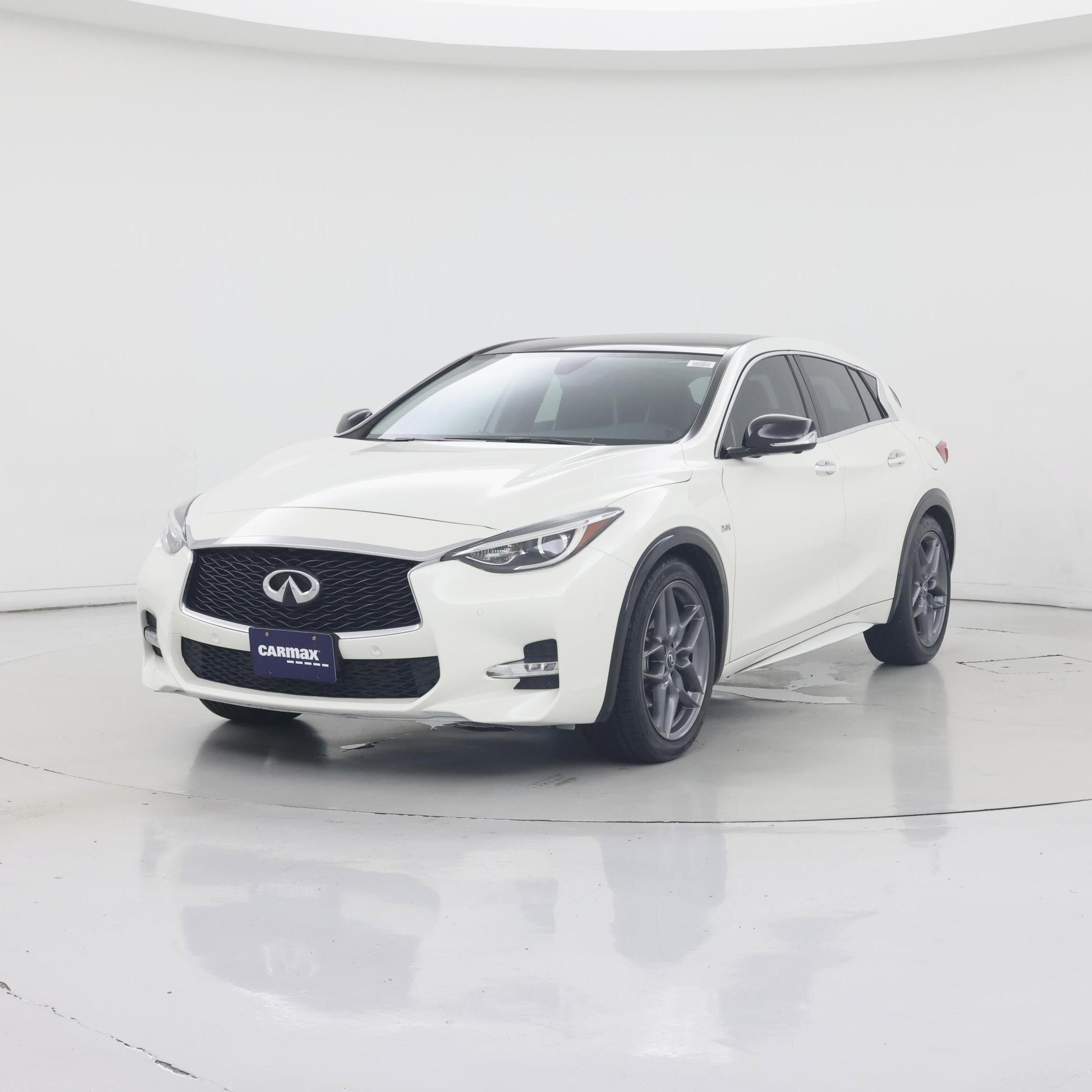 Thumbnail: 2017 INFINITI QX30 - 4