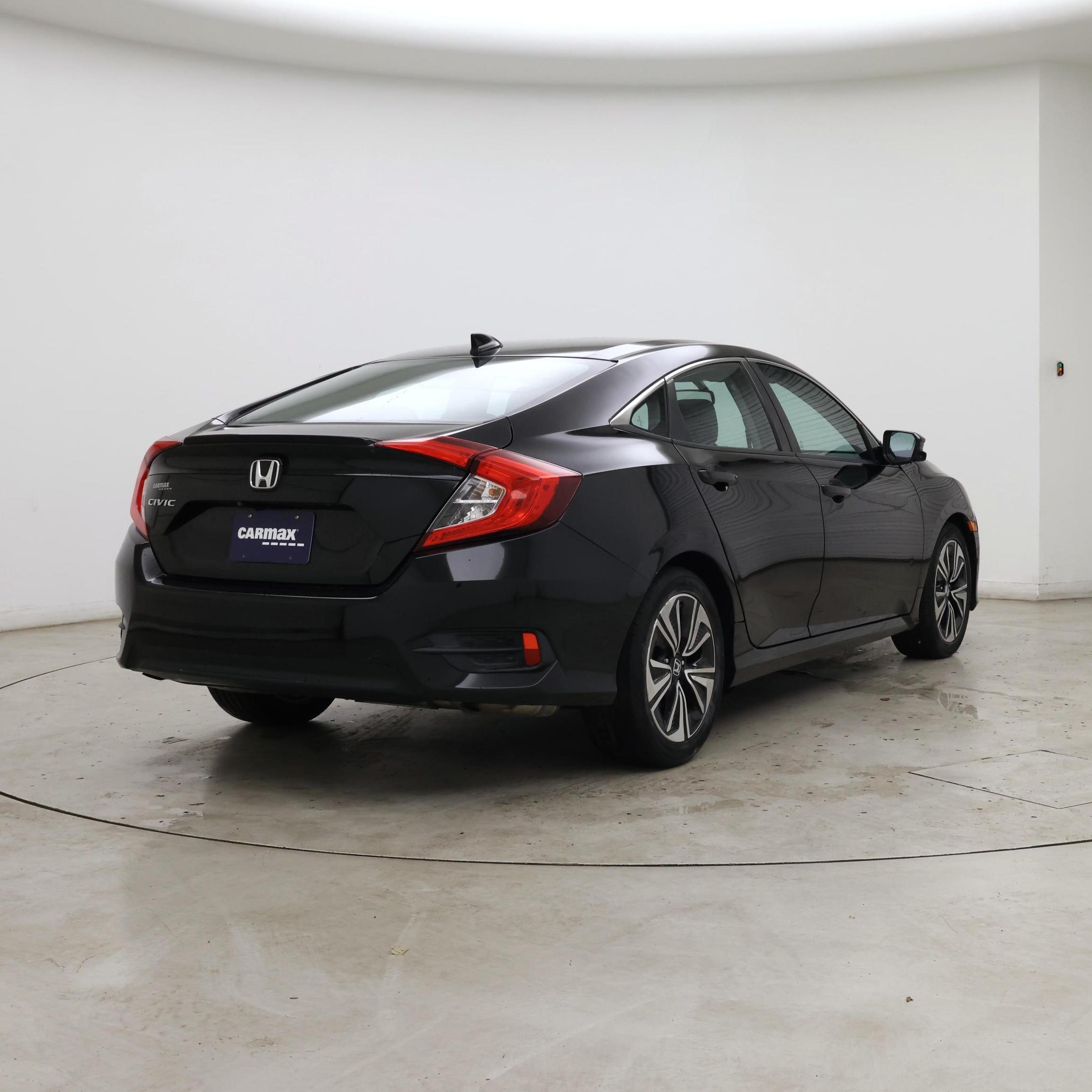 Thumbnail: 2016 Honda Civic - 8