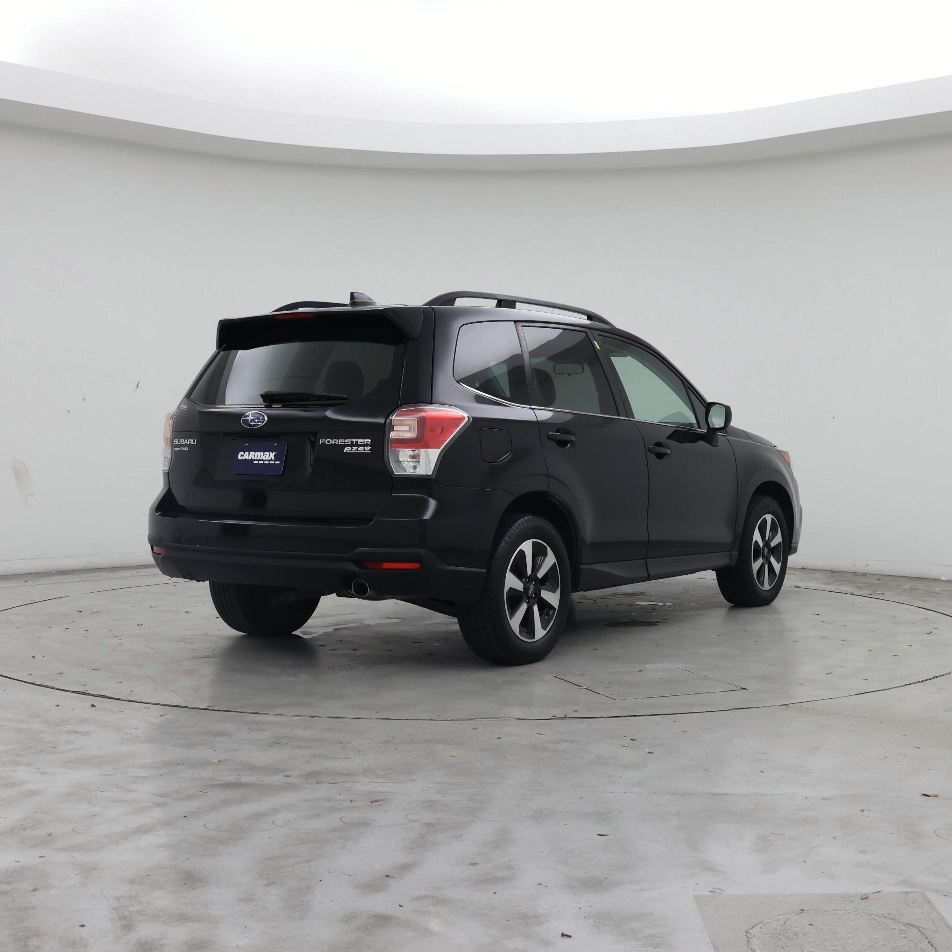 Thumbnail: 2017 Subaru Forester - 8