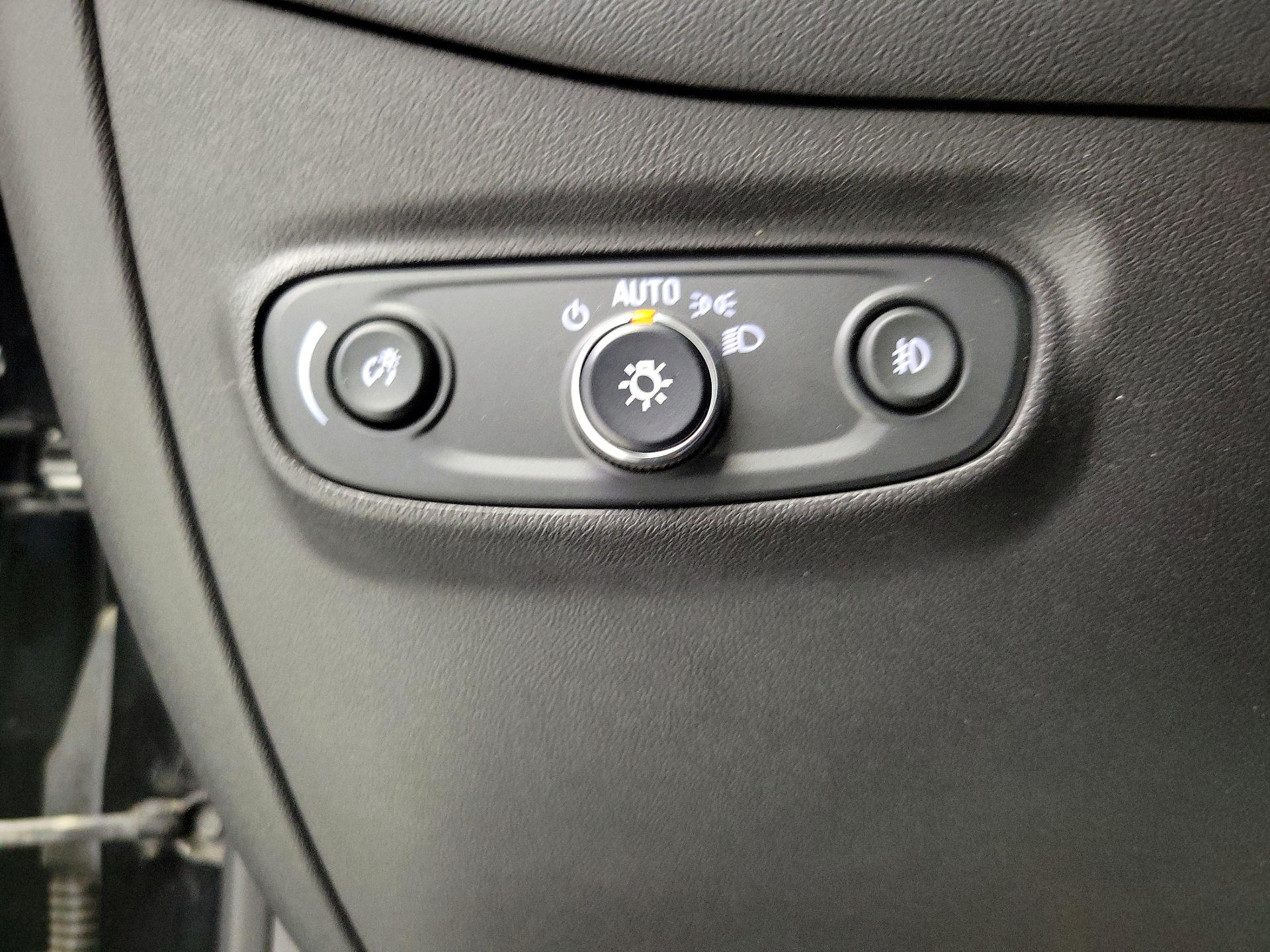 Thumbnail: 2021 Chevrolet Equinox - 13