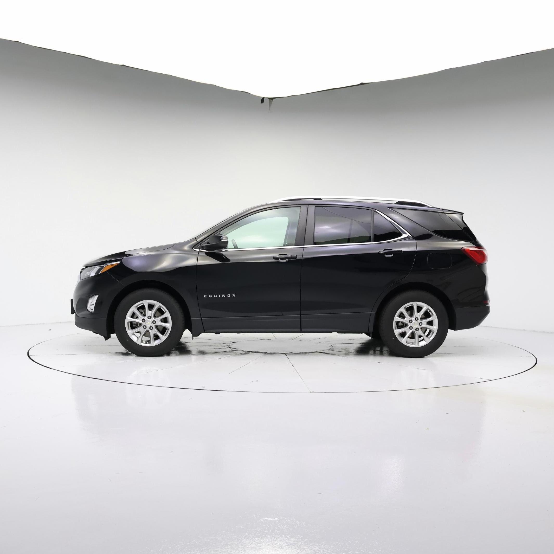 Thumbnail: 2021 Chevrolet Equinox - 3