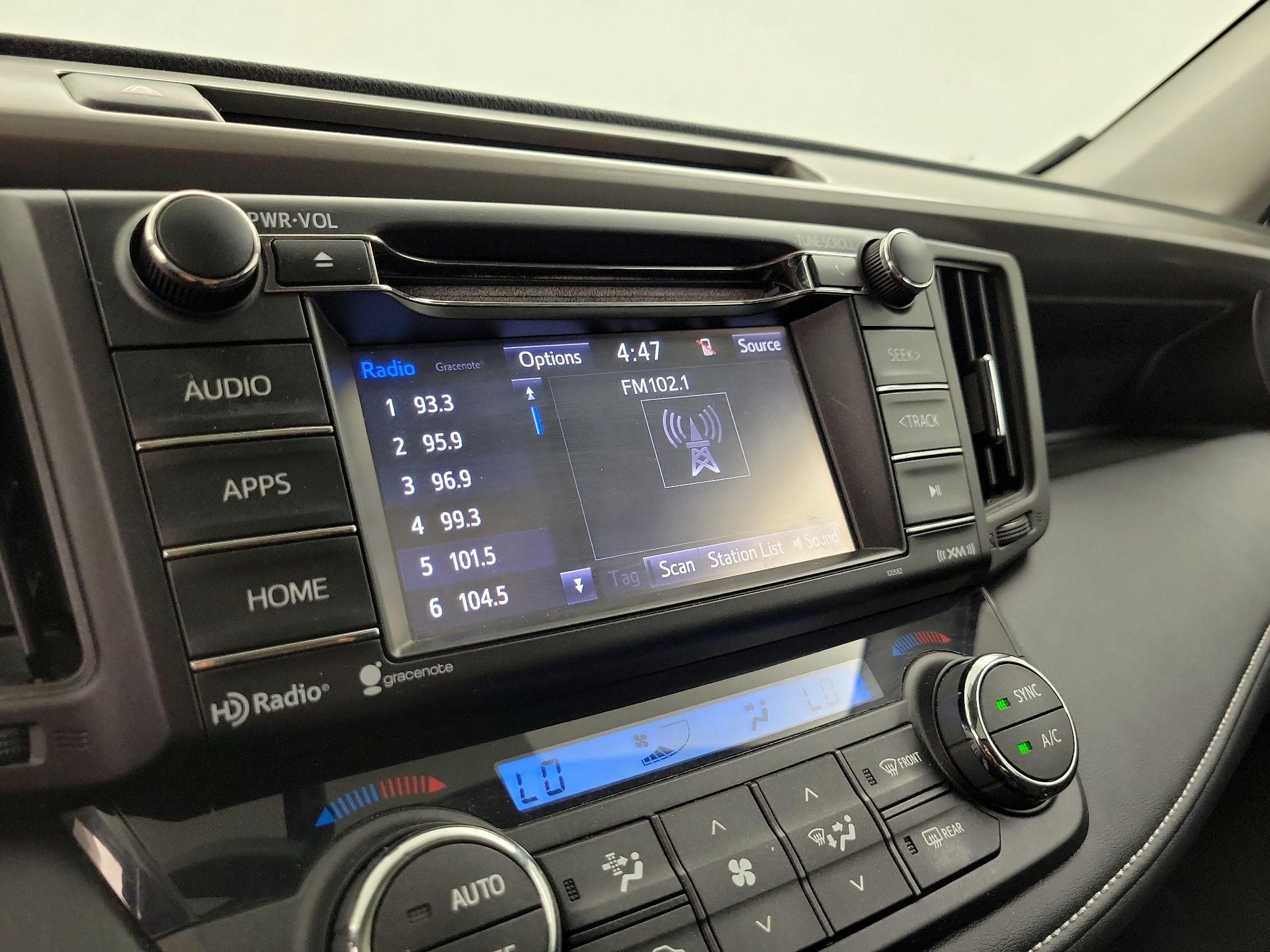Thumbnail: 2016 Toyota RAV4 - 15