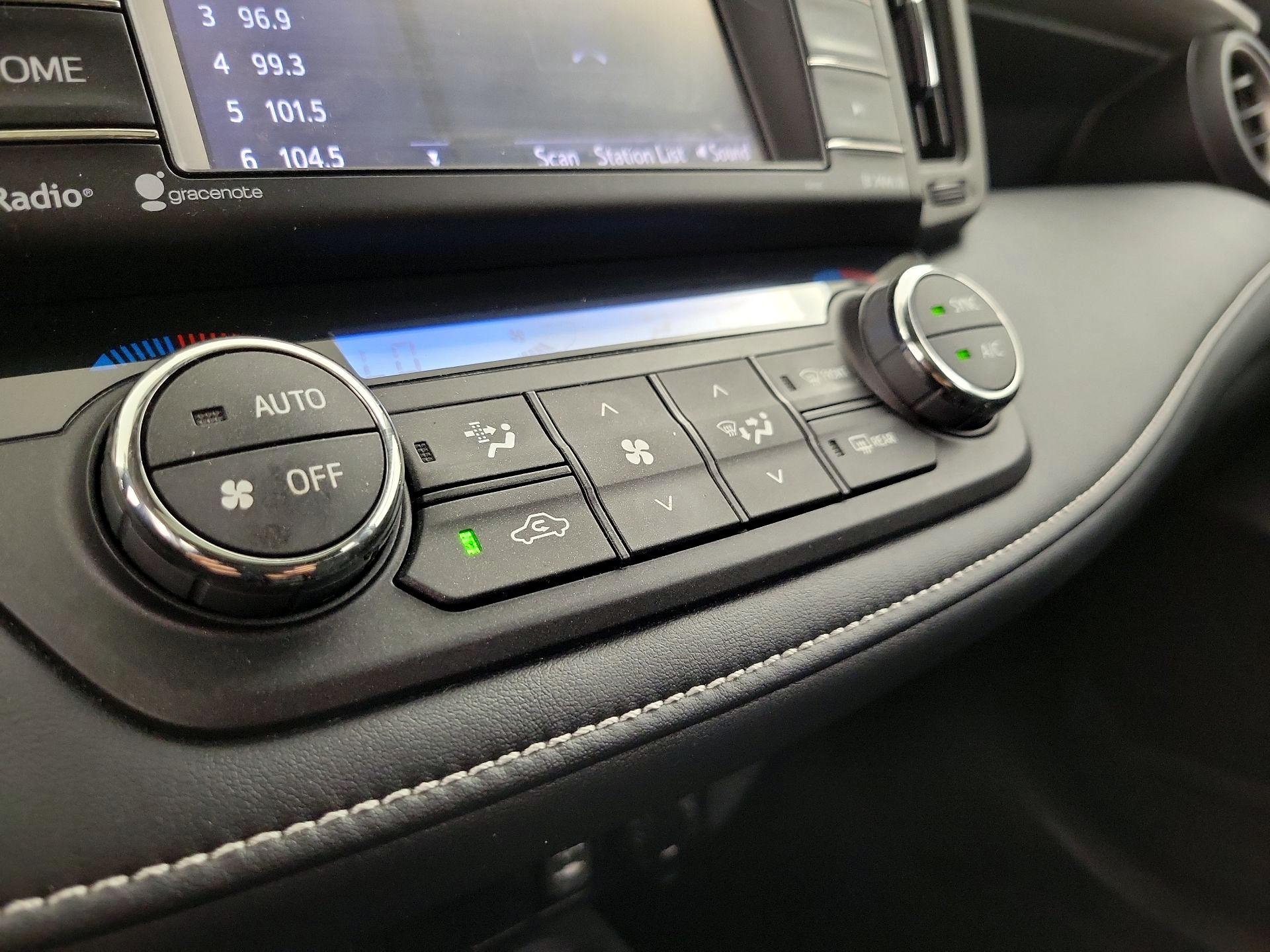 Thumbnail: 2016 Toyota RAV4 - 16
