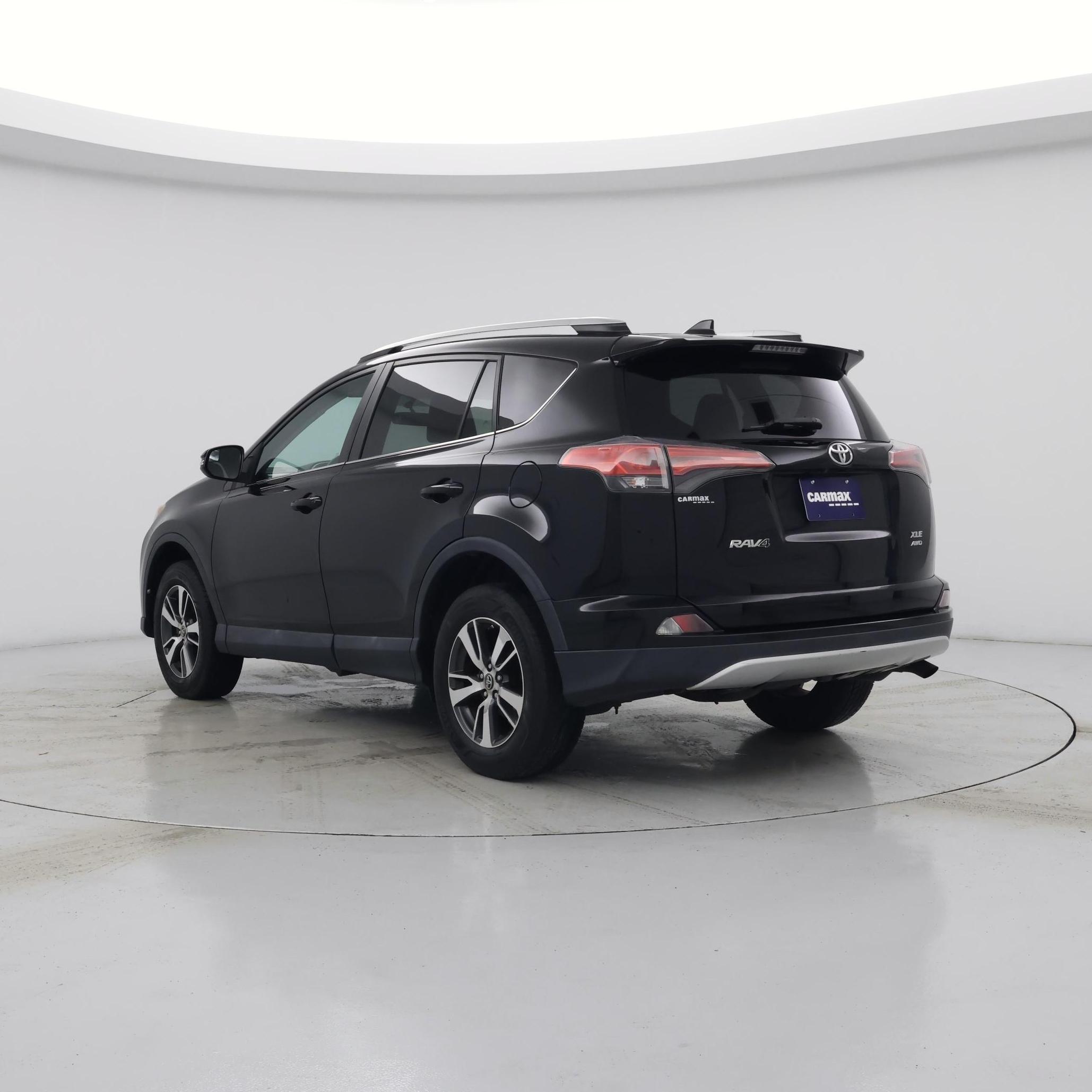 Thumbnail: 2016 Toyota RAV4 - 2