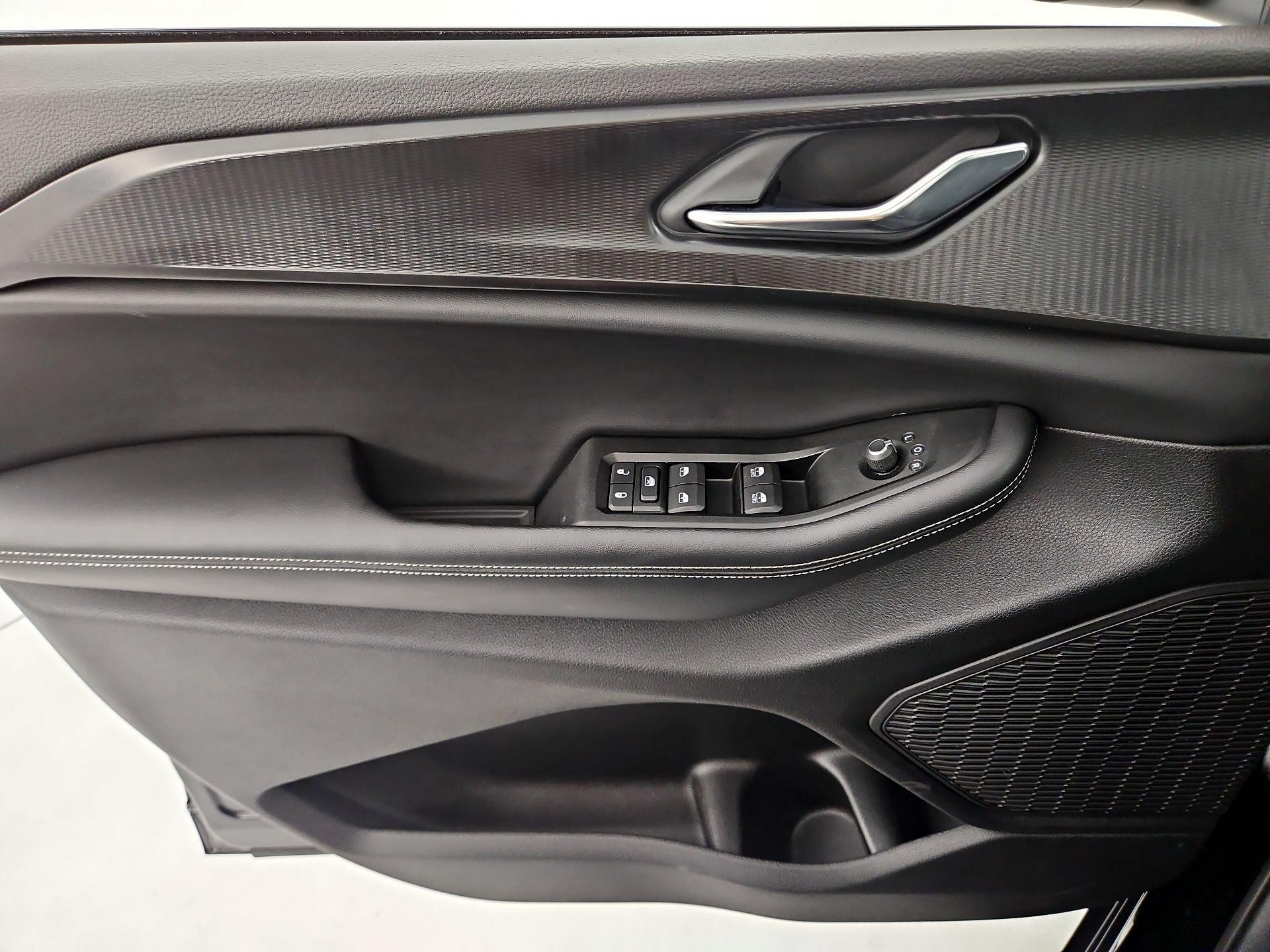 Thumbnail: 2025 Jeep Grand Cherokee - 12
