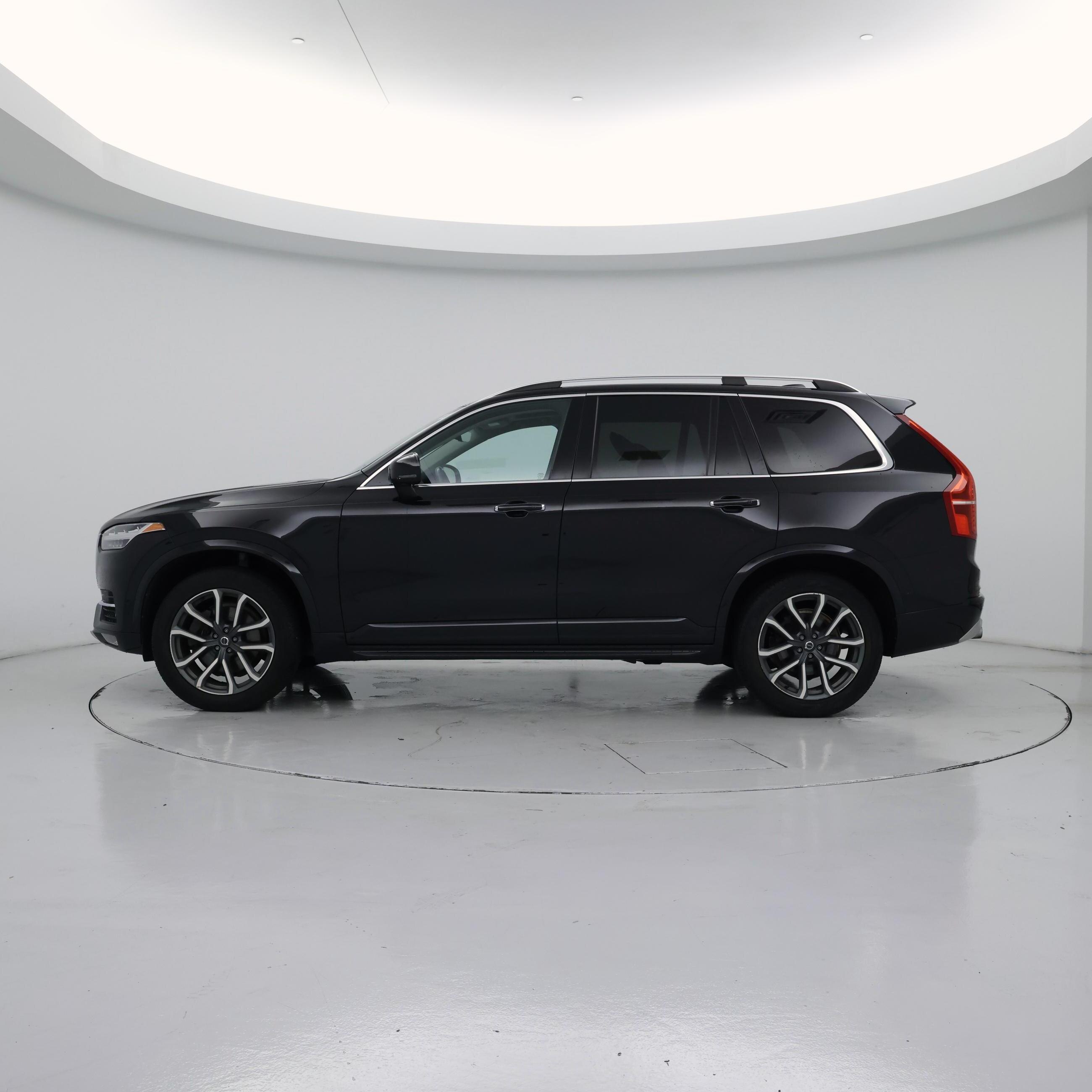 Thumbnail: 2018 Volvo XC90 - 3