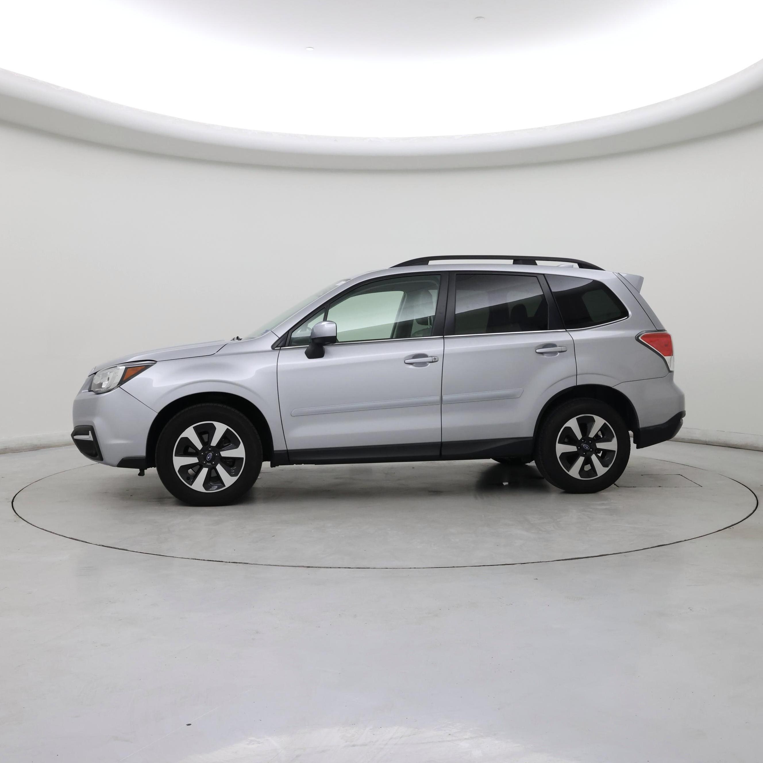 Thumbnail: 2018 Subaru Forester - 3