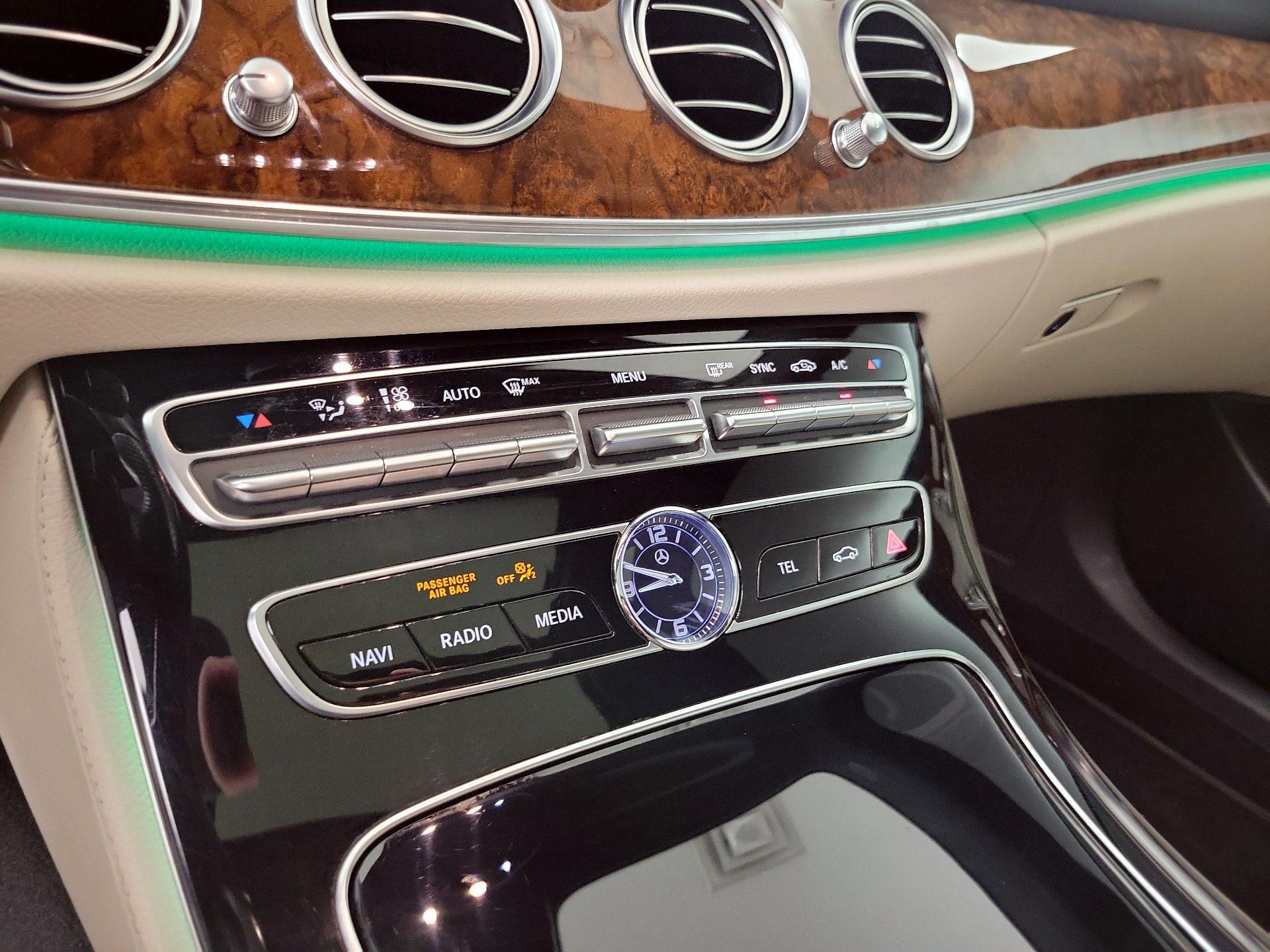 Thumbnail: 2018 Mercedes-Benz E-Class - 15