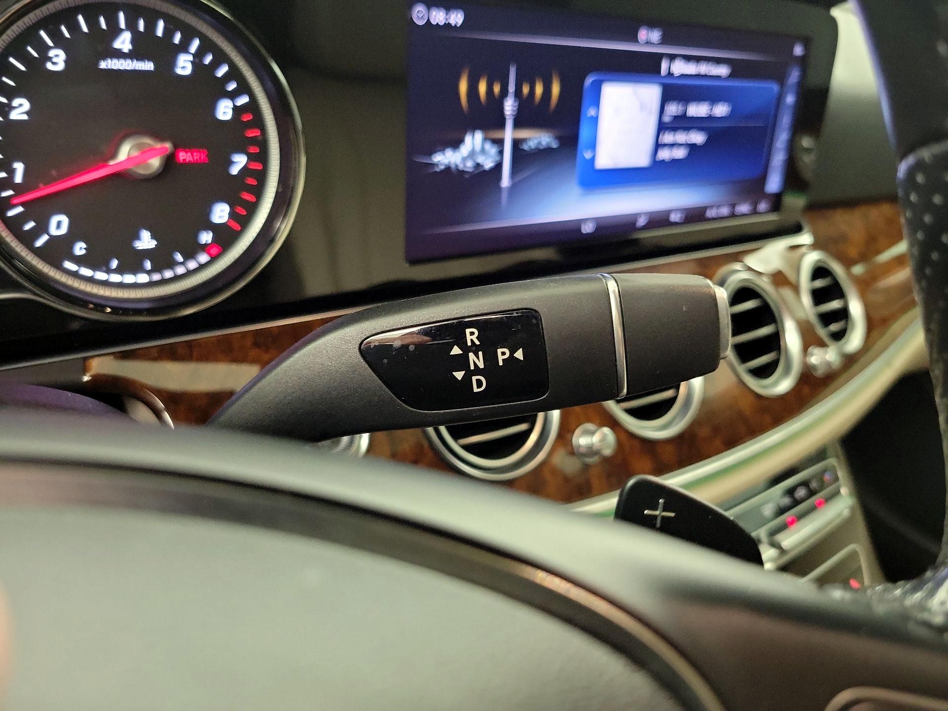Thumbnail: 2018 Mercedes-Benz E-Class - 16