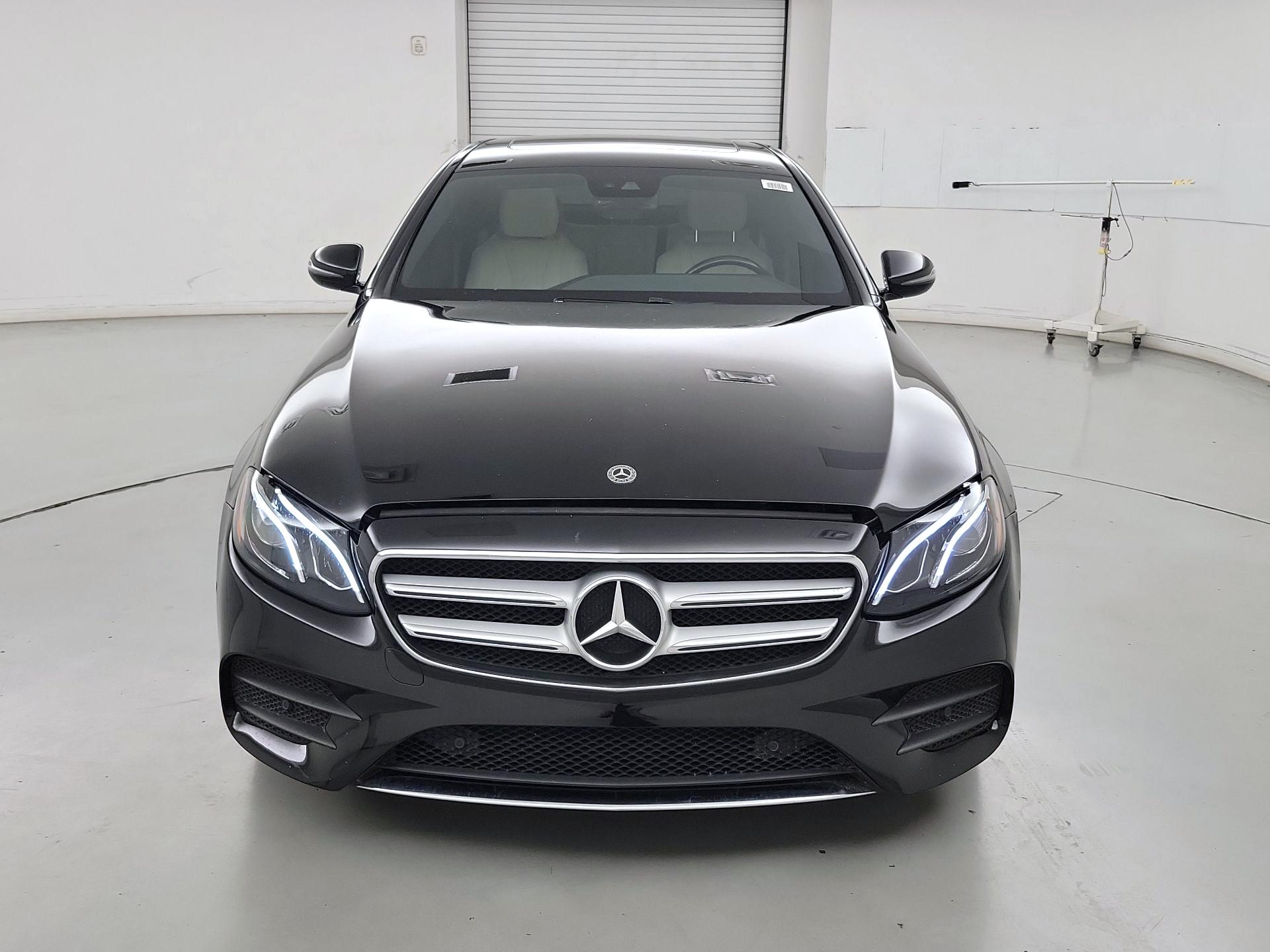 Thumbnail: 2018 Mercedes-Benz E-Class - 2