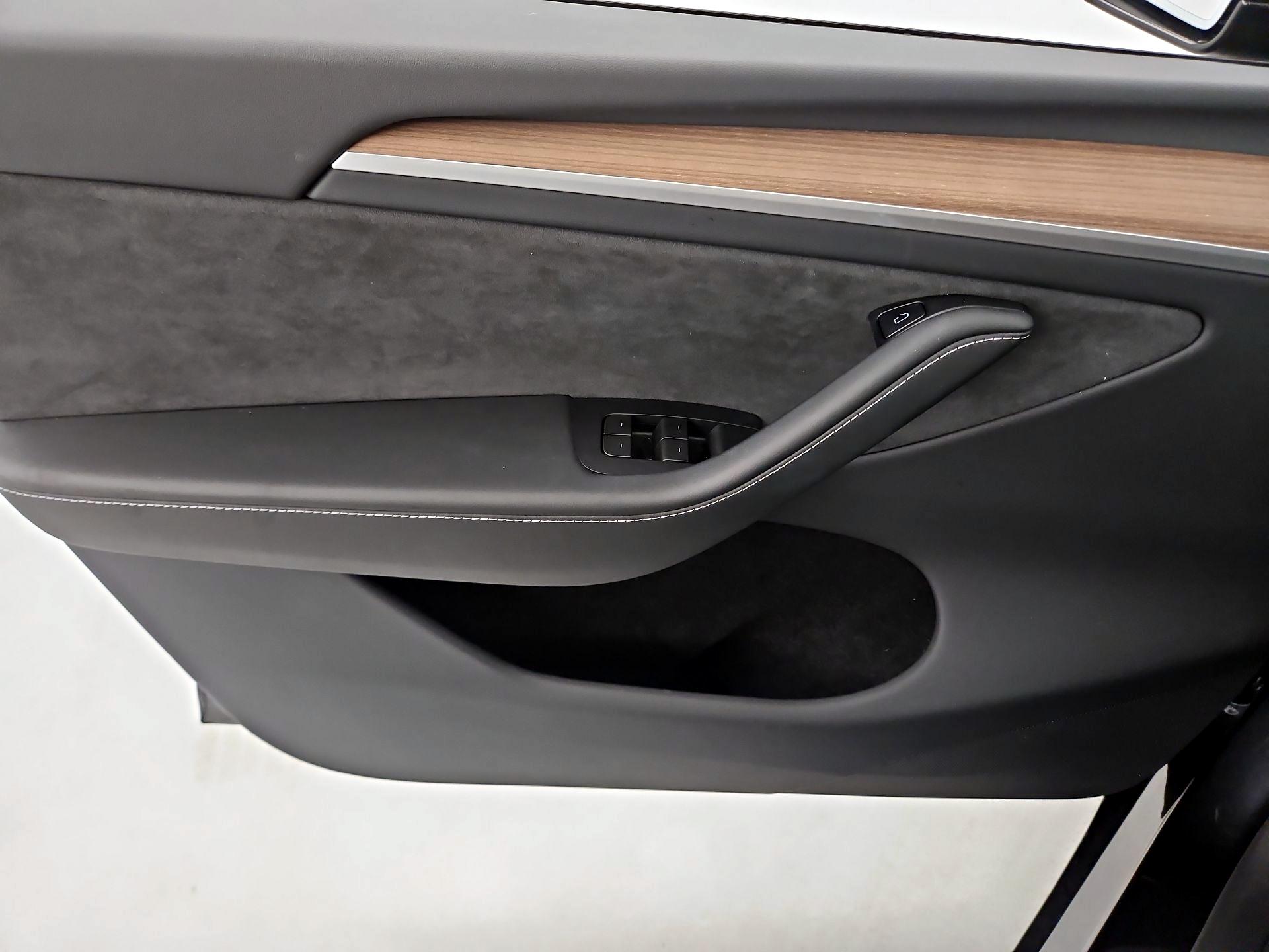 Thumbnail: 2024 Tesla Model Y - 12