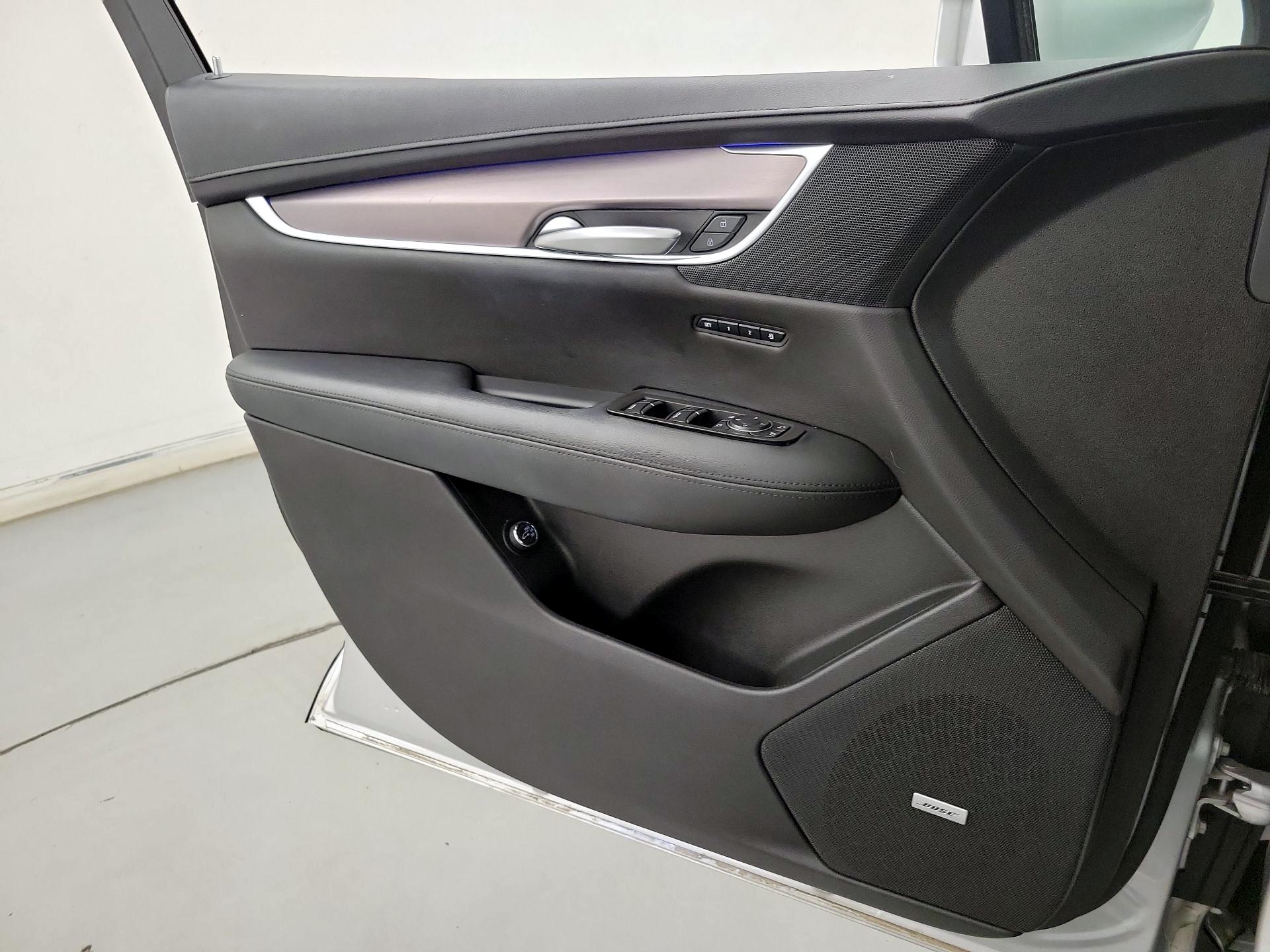 Thumbnail: 2019 Cadillac XT5 - 12