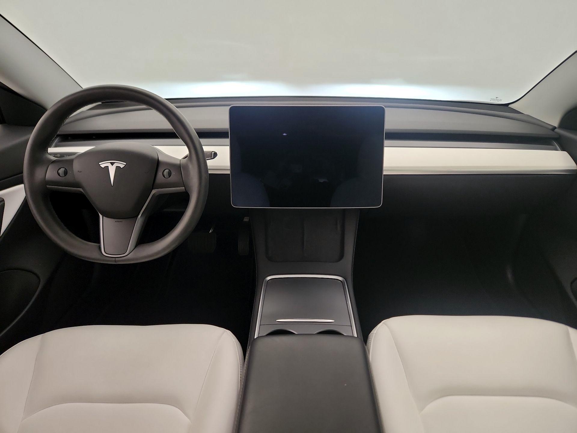 Thumbnail: 2021 Tesla Model 3 - 9