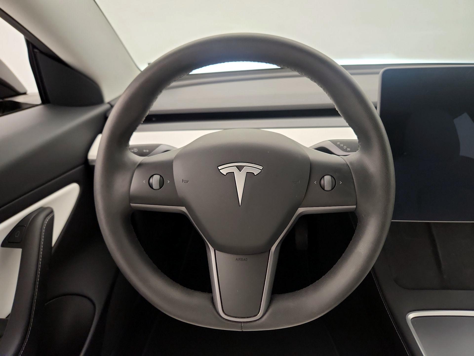 Thumbnail: 2021 Tesla Model 3 - 10