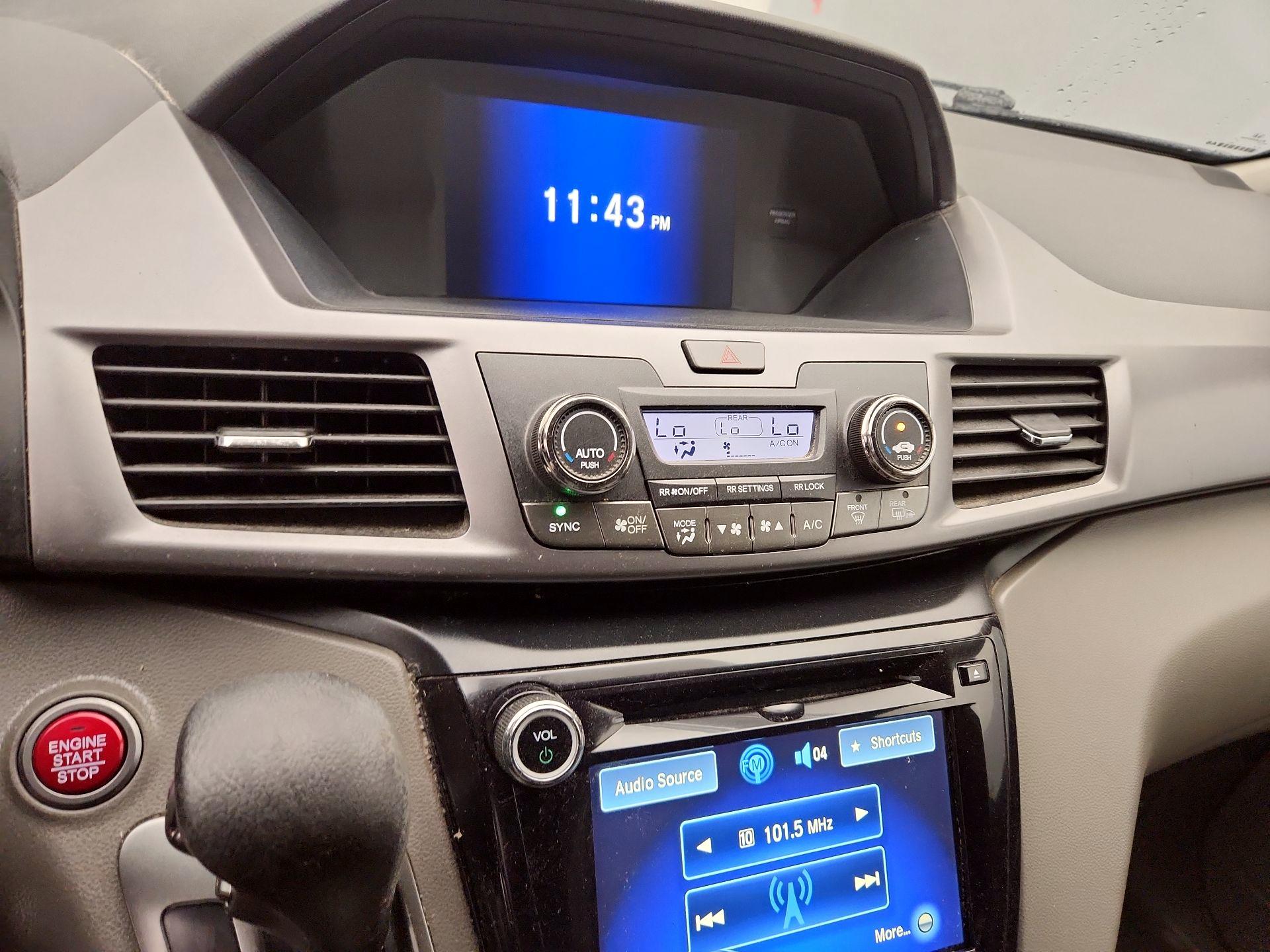 Thumbnail: 2014 Honda Odyssey - 16