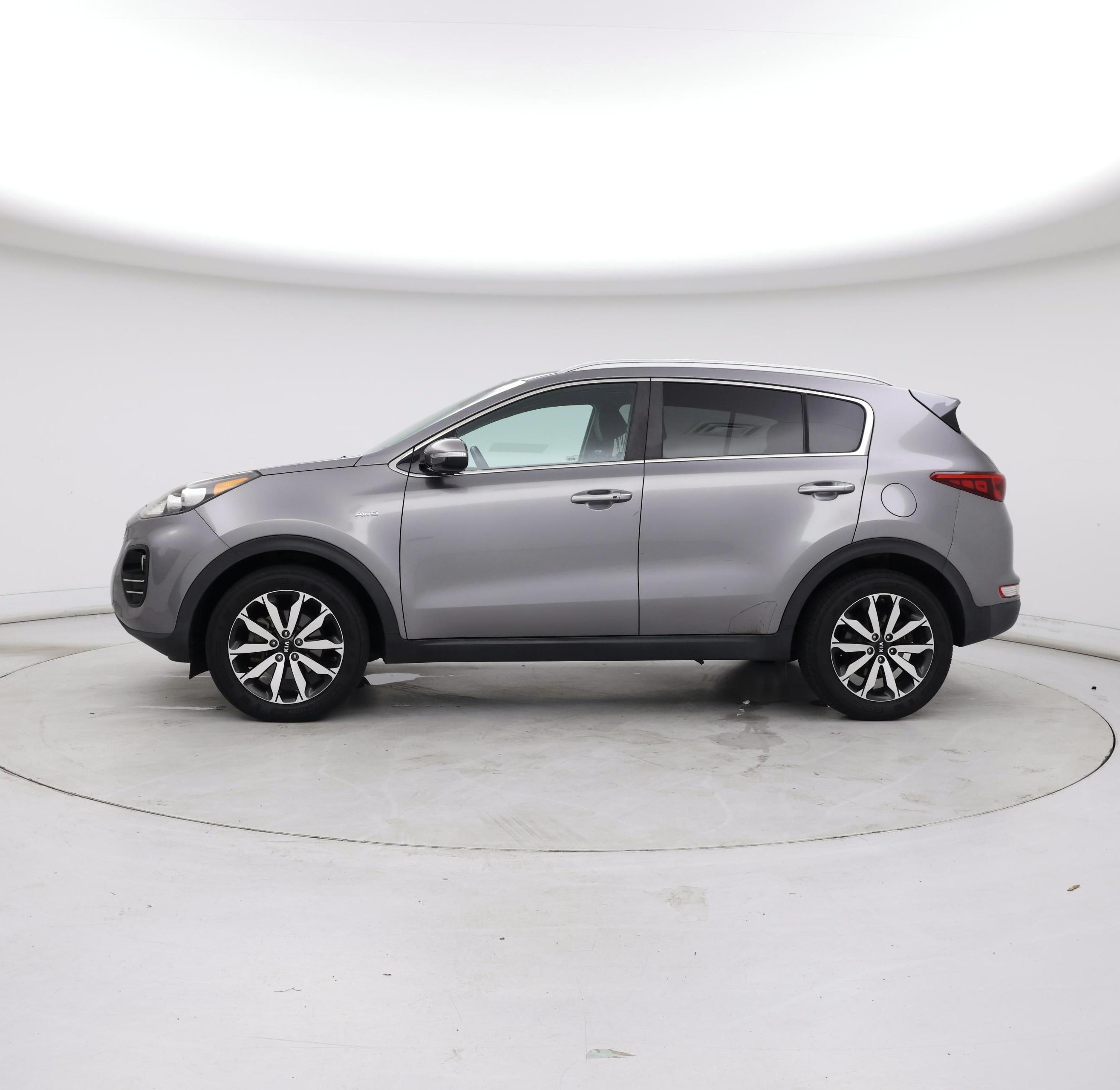 Thumbnail: 2018 Kia Sportage - 3