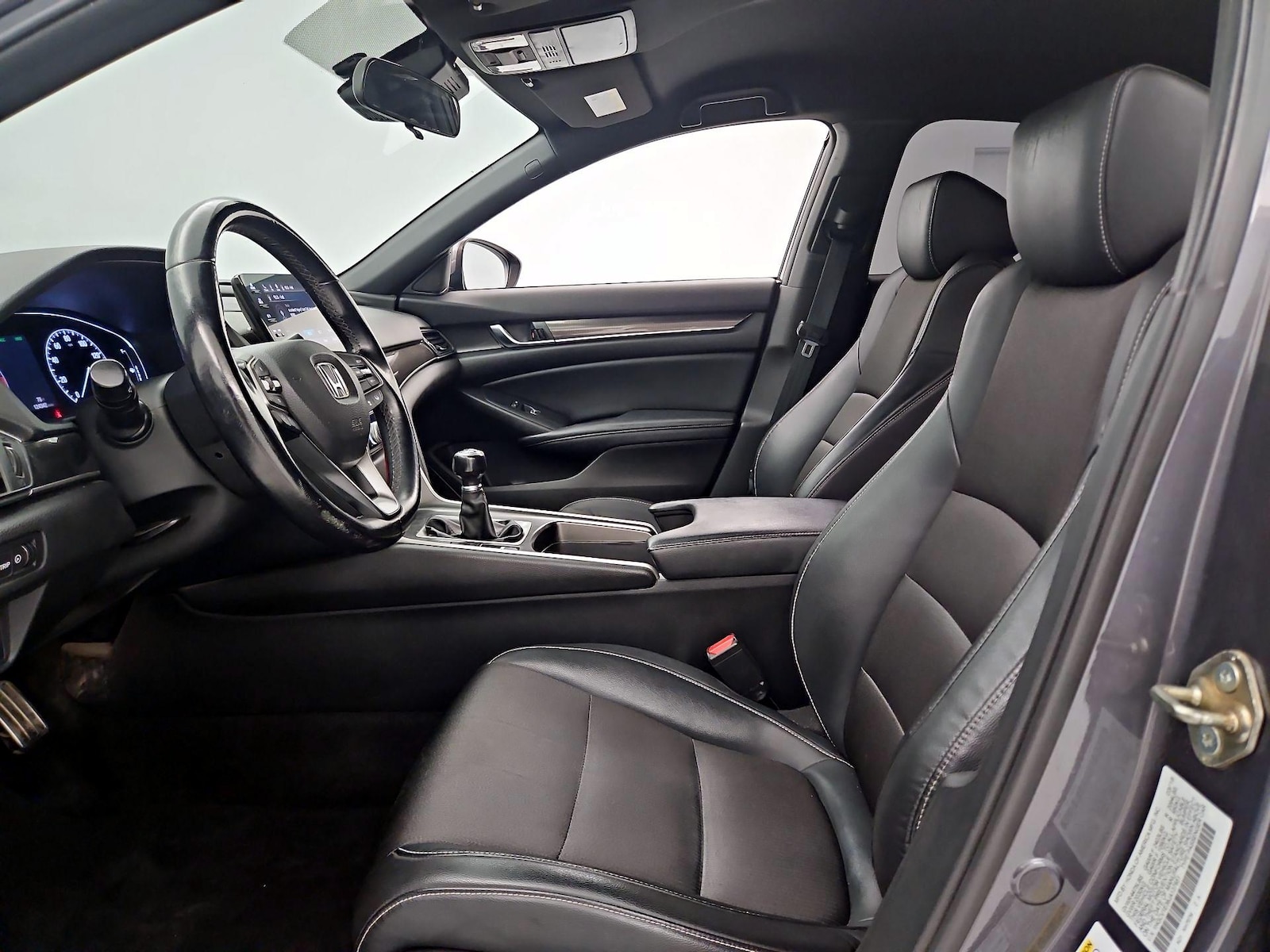 Power Seat(s) & Side Airbags
