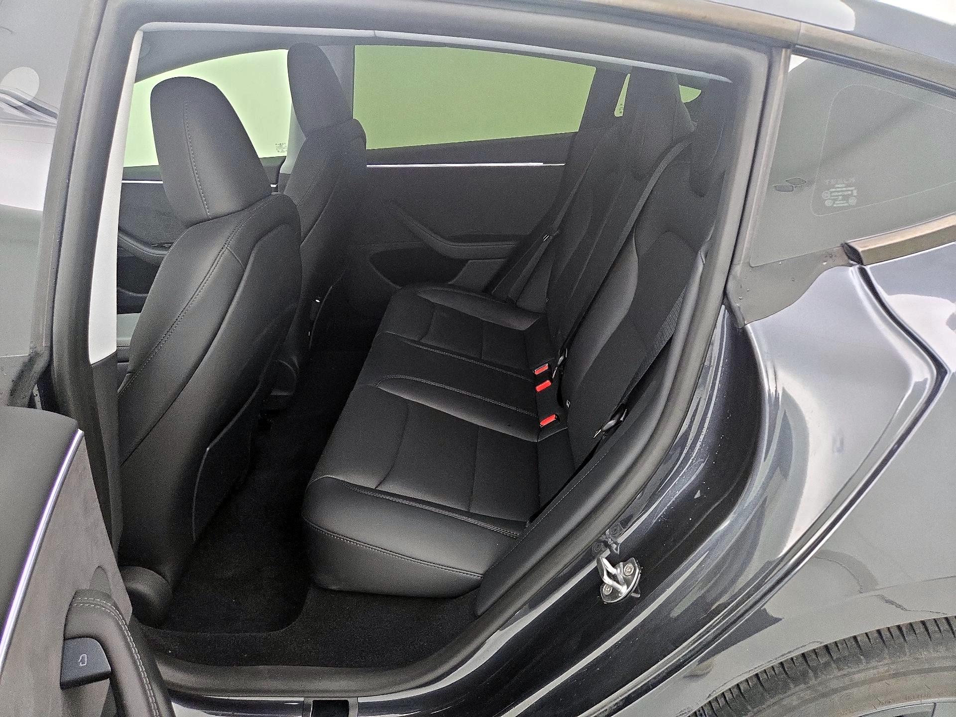 Thumbnail: 2025 Tesla Model 3 - 19