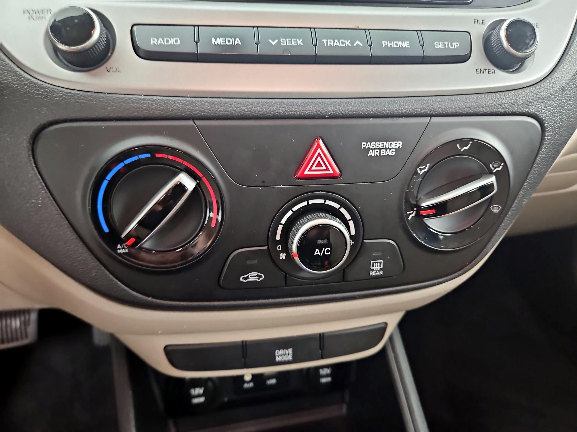 Thumbnail: 2020 Hyundai Accent - 16