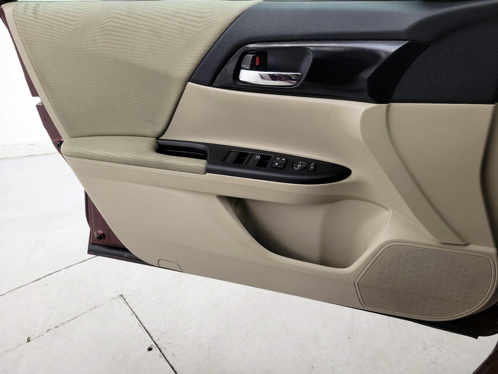 2017 Honda Accord LX - Photo 13