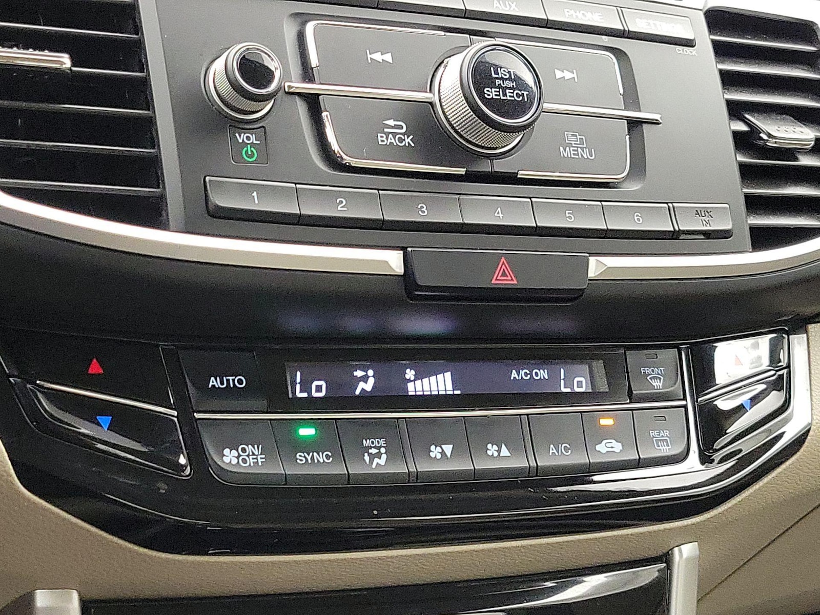 2017 Honda Accord LX - Photo 17