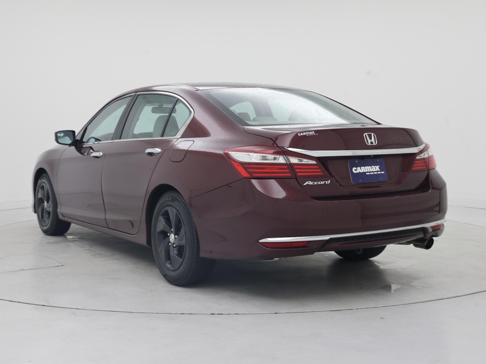 2017 Honda Accord LX - Photo 3