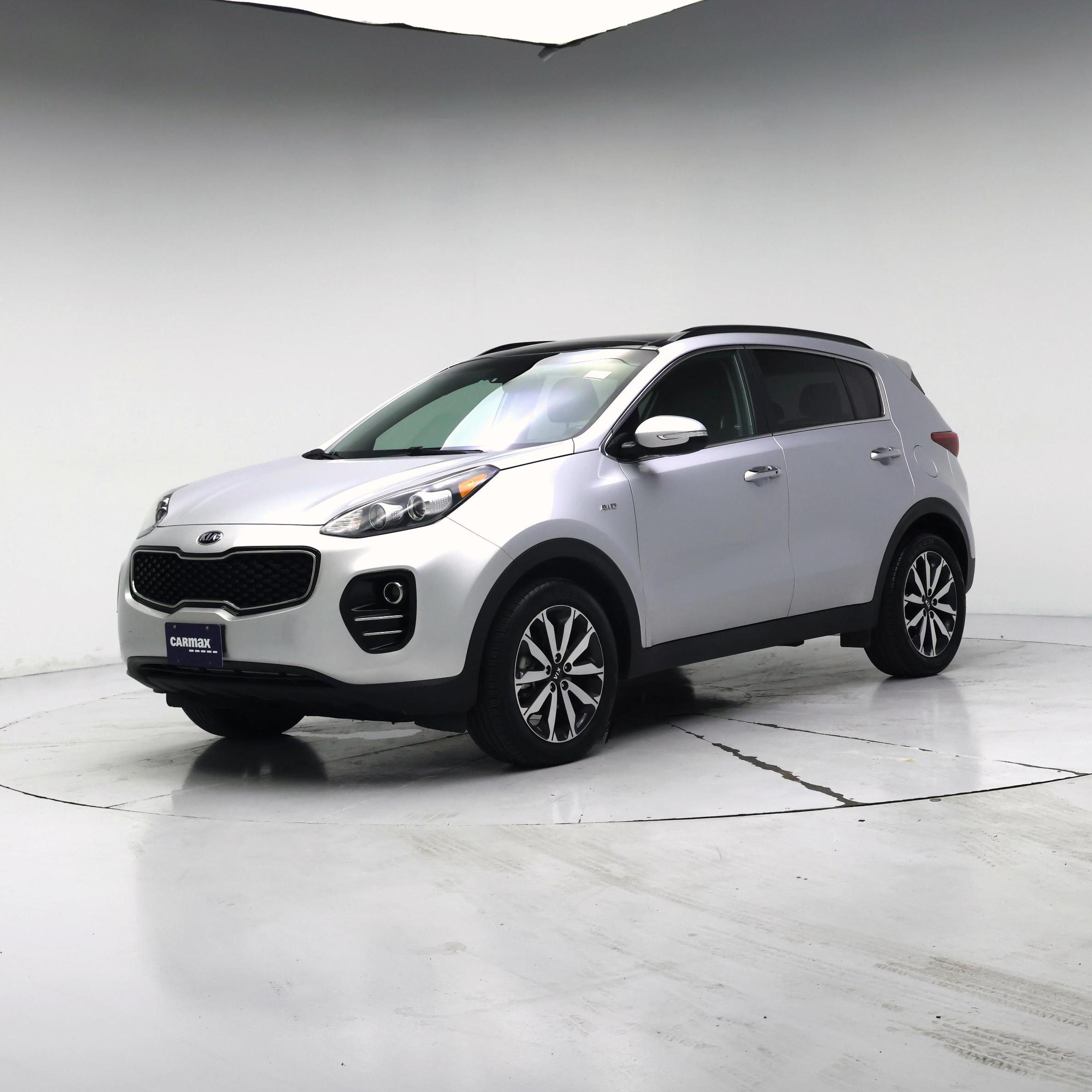 Thumbnail: 2019 Kia Sportage - 4