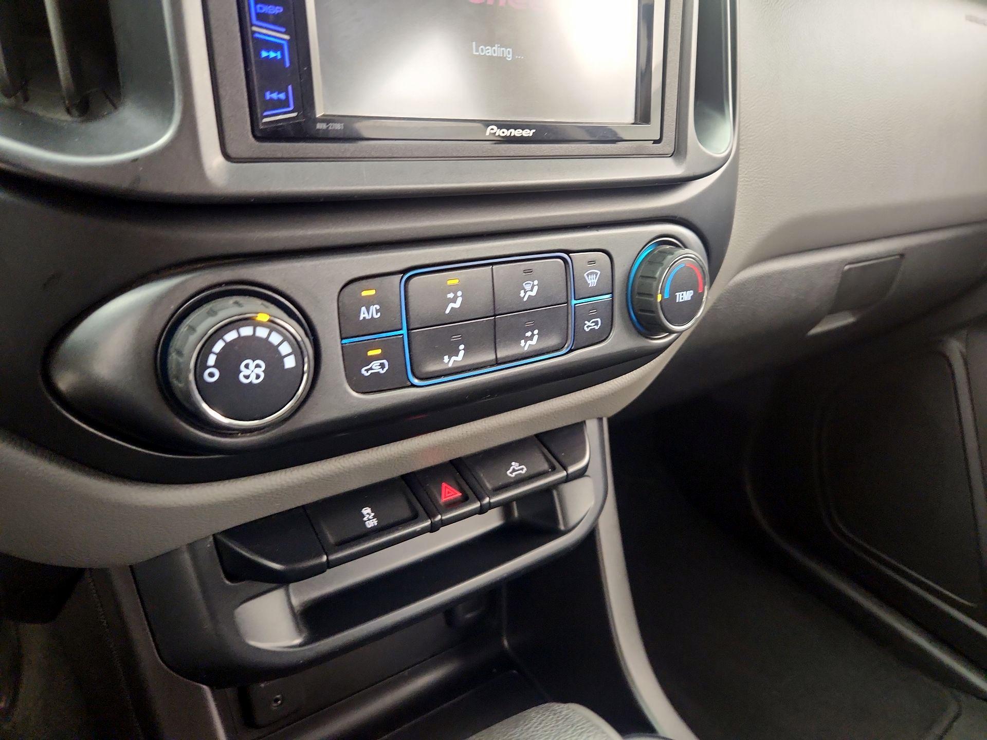 Thumbnail: 2015 Chevrolet Colorado - 16