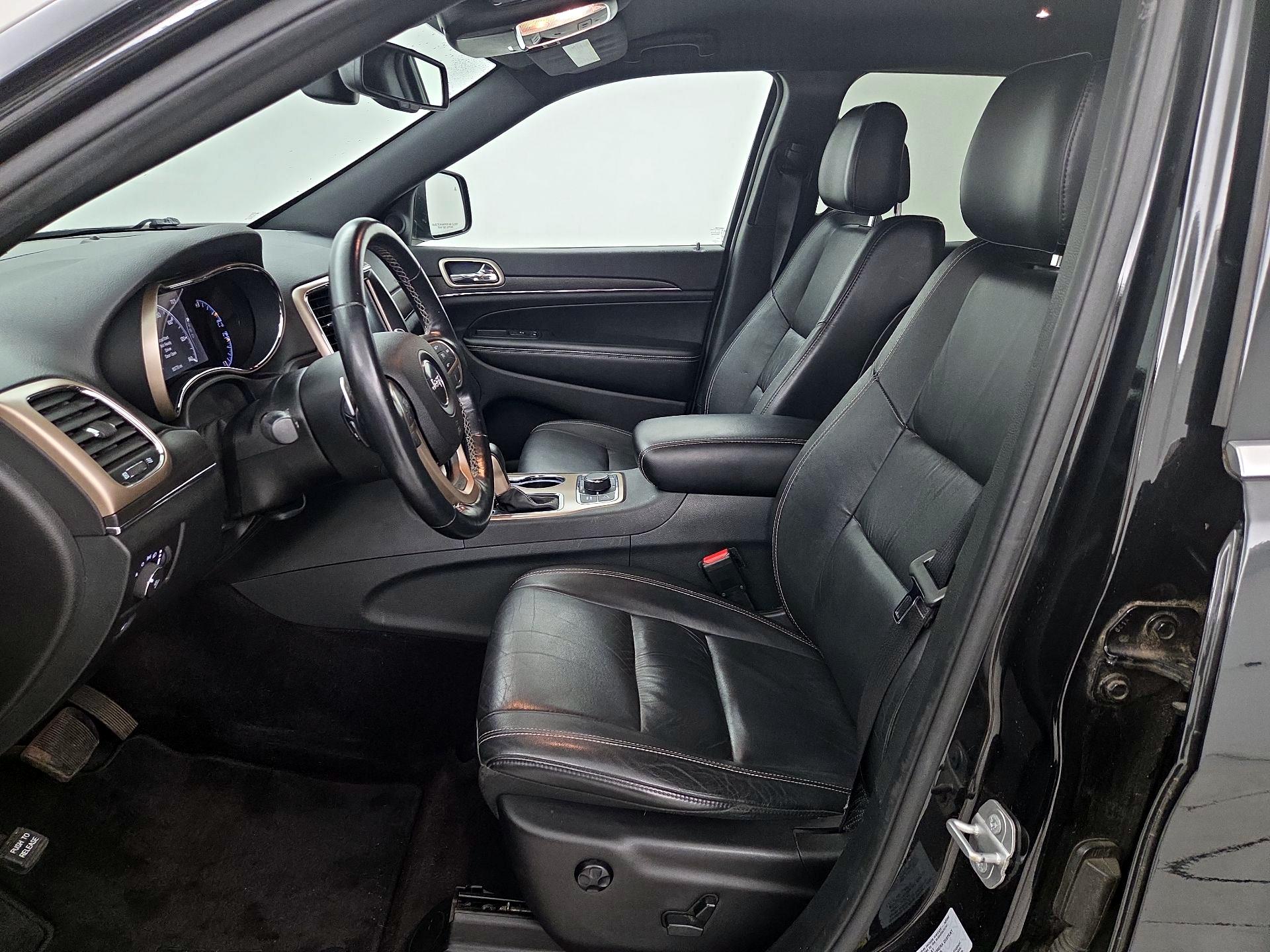 Thumbnail: 2016 Jeep Grand Cherokee - 11