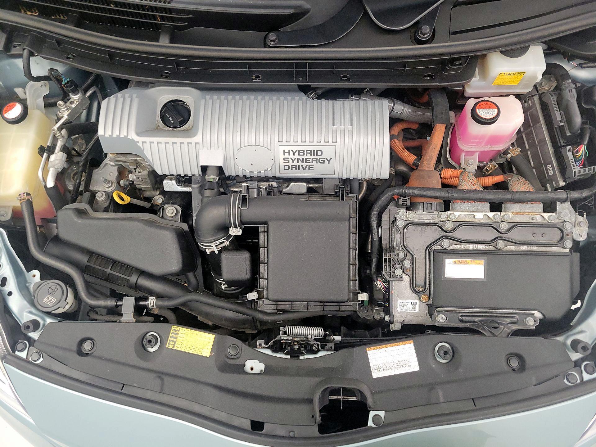 Thumbnail: 2015 Toyota Prius - 20