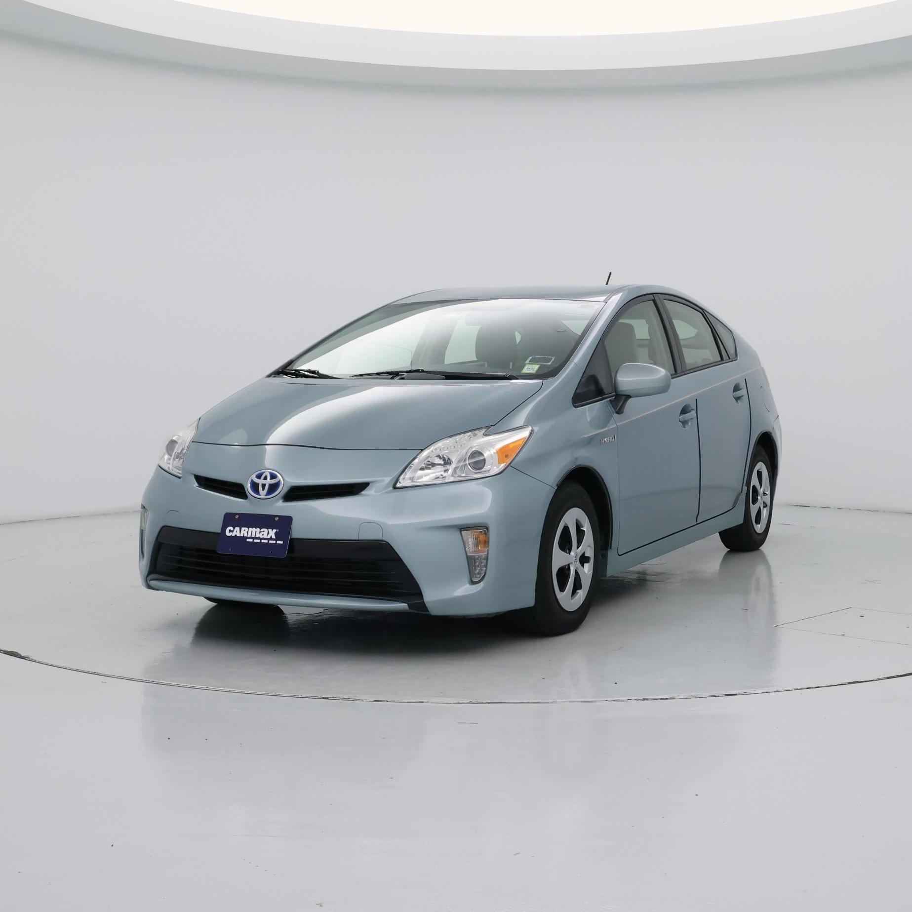 Thumbnail: 2015 Toyota Prius - 4