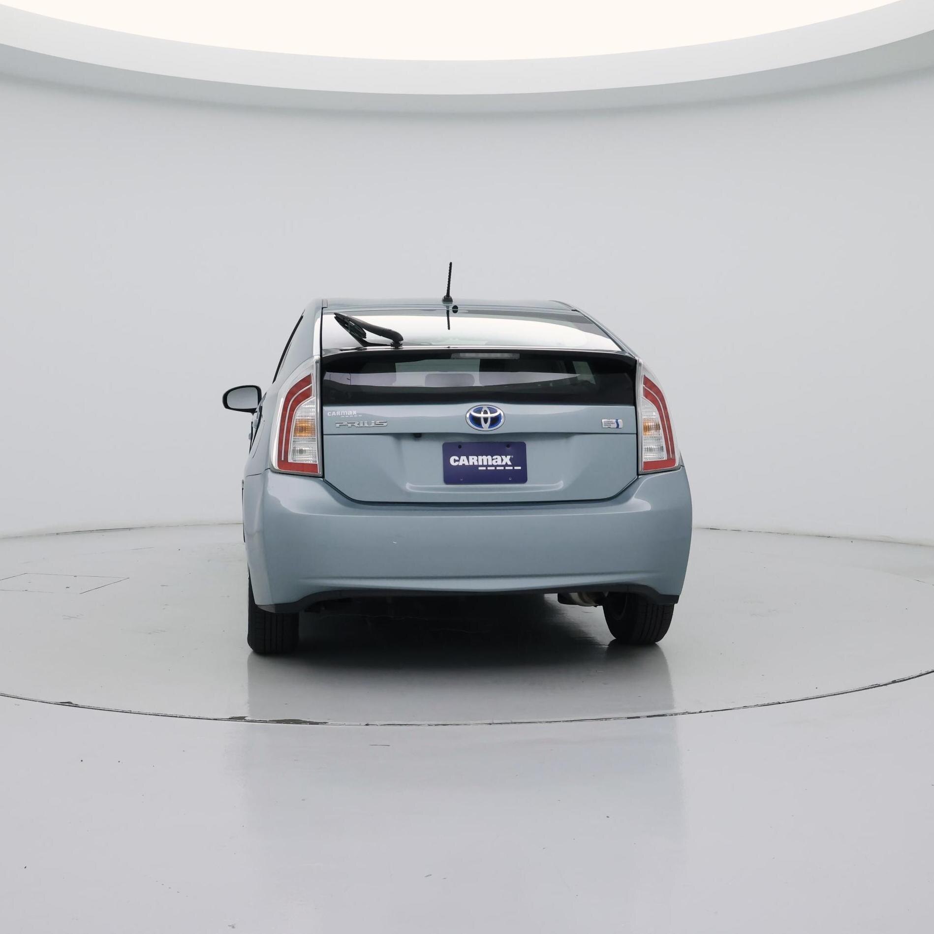 Thumbnail: 2015 Toyota Prius - 6
