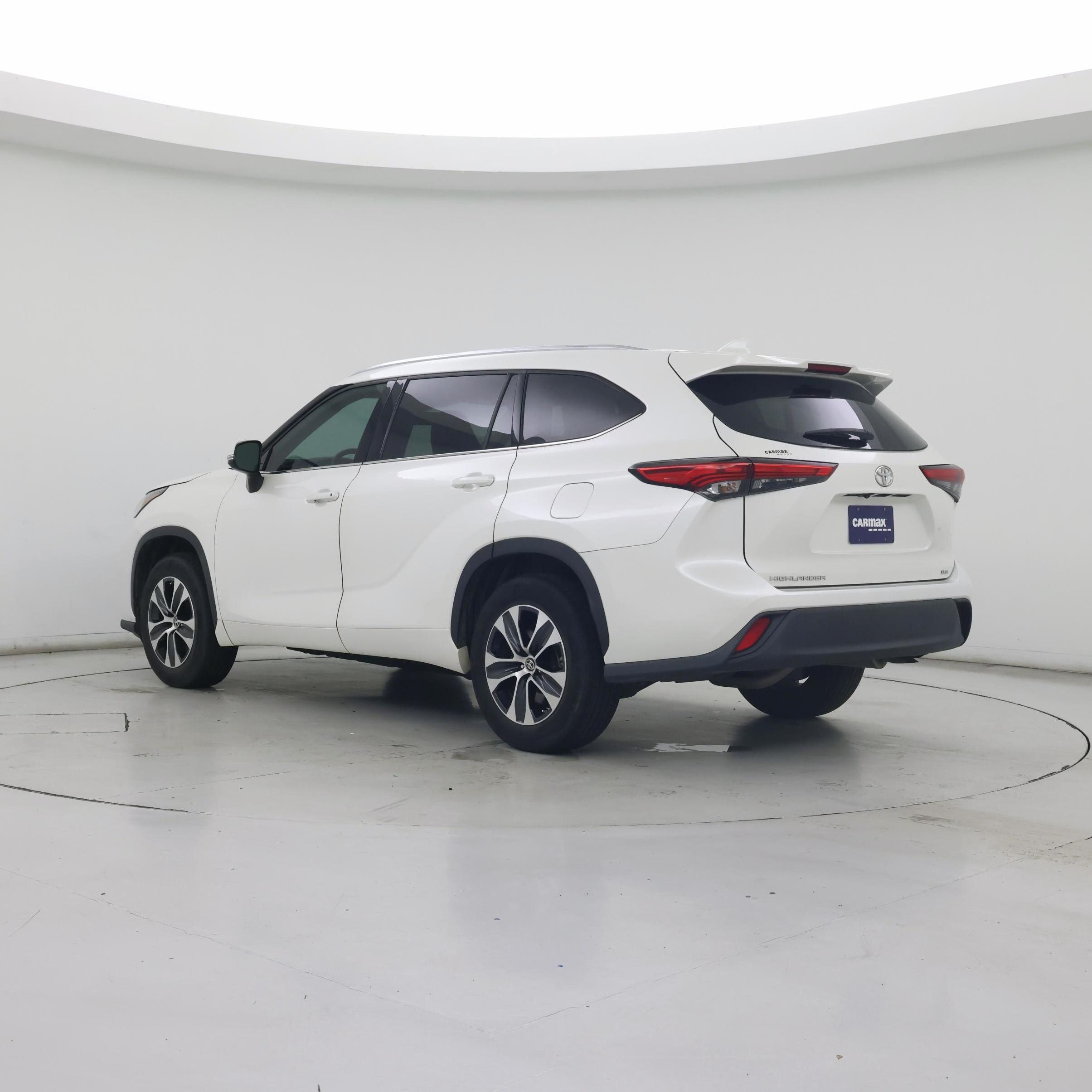 Thumbnail: 2020 Toyota Highlander - 2