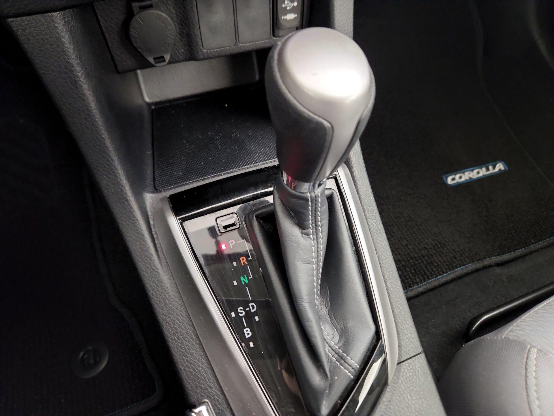 Thumbnail: 2016 Toyota Corolla - 17