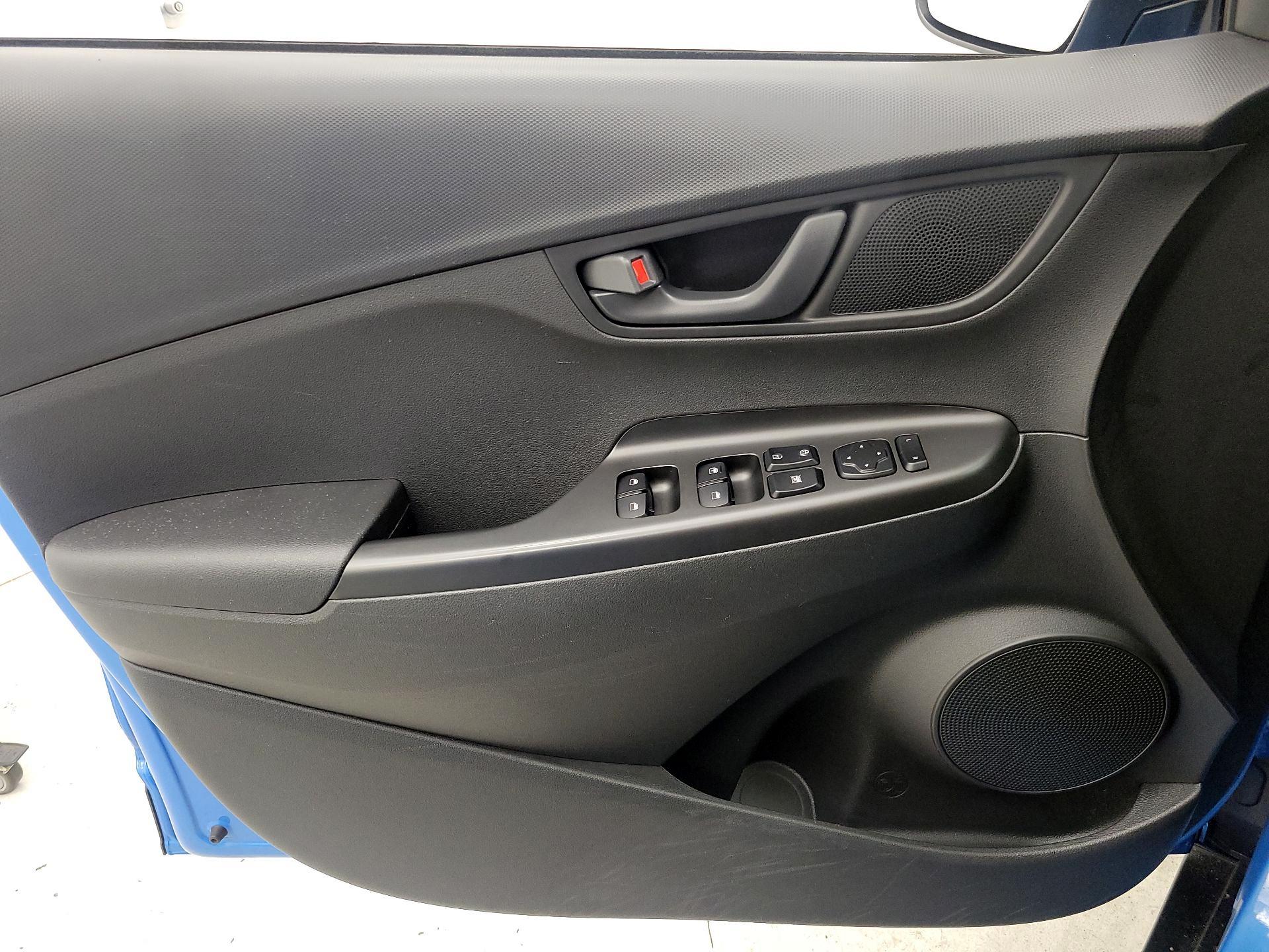Thumbnail: 2020 Hyundai Kona - 12