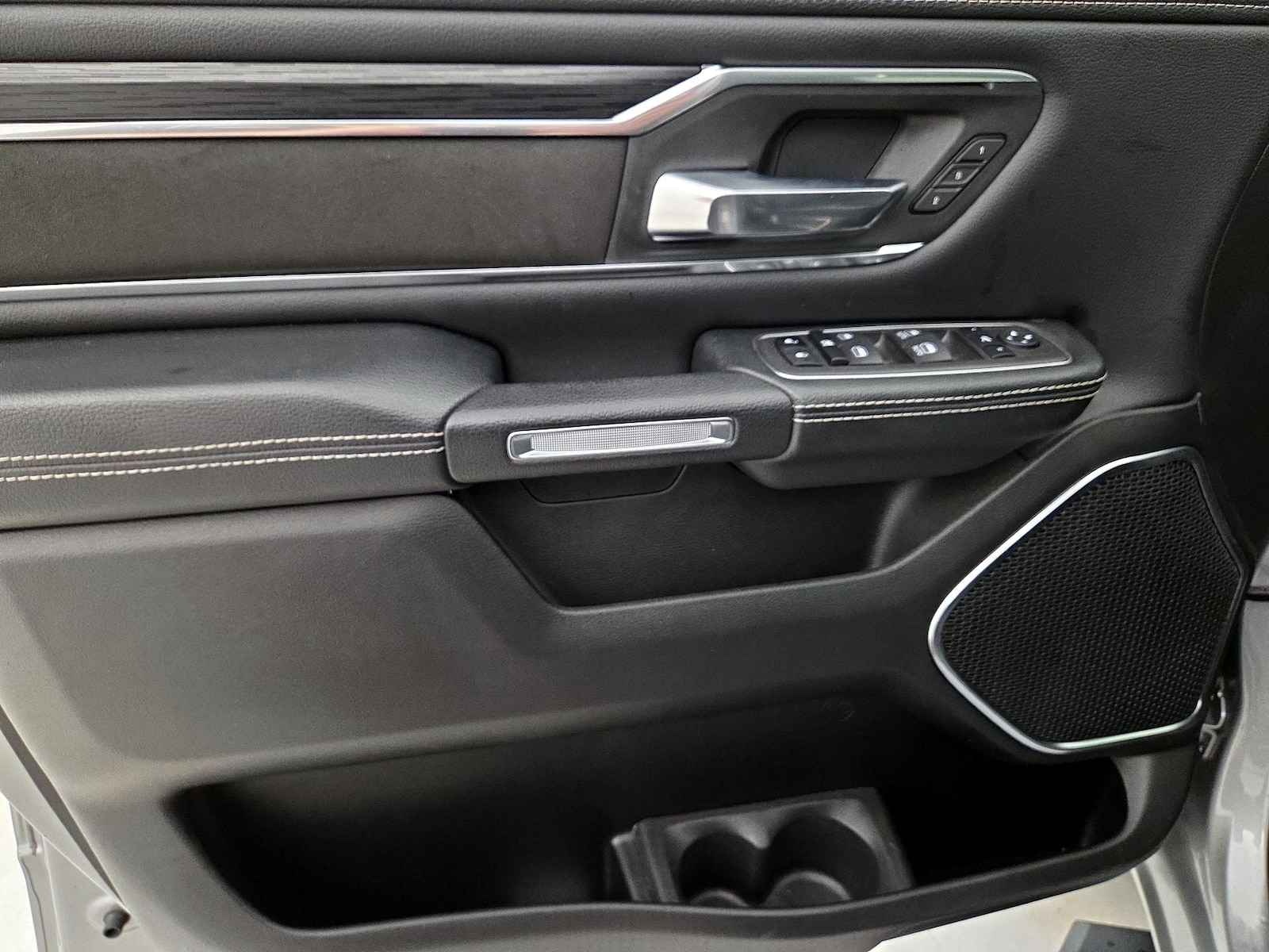 2024 RAM Ram 1500 Pickup Laramie - Photo 13
